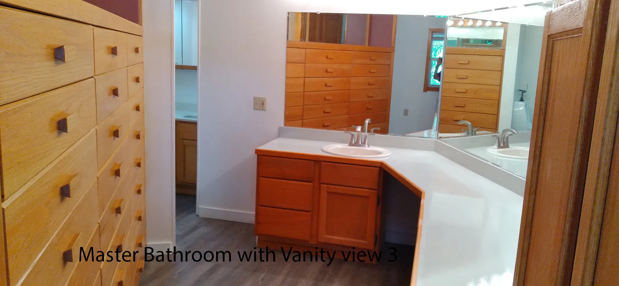 Single Family Residence For Sale in Grayson County , 154 Bob White Road, Denison, Texas 75020, 5 Bedroom, 4 Bathroom, 2 Garage spaces, 2,280 Sqft, built in 1962, mls#21338335, Real Estate Agent in Denison, Homes For Sale in Grayson county, Homes For Sale in Denison, Realtor in Denison Texas, Real Estate Brokerage Independent Realty Texas, Luminita Cordes Realtor