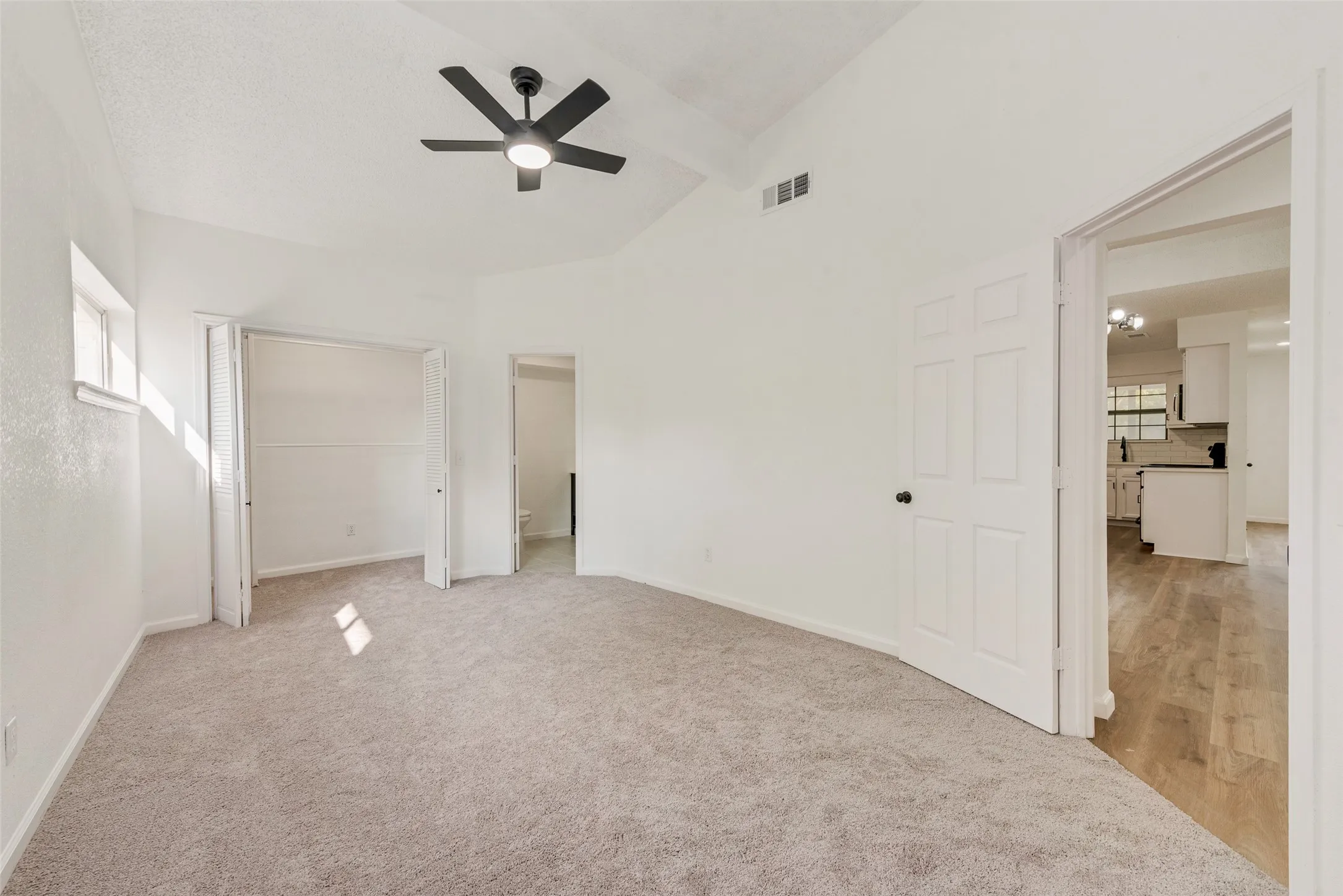 Single Family Residence For Rent in Johnson County , 907 Melanie Lane, Keene, Texas 76059, 4 Bedrooms, 3 Bathrooms, 1 Garage spaces, 1,901 Sqft, built in 1984, Price $2,250, mls#21340687, Real Estate Agent in Keene, Homes For Rent in Johnson county, Homes For Rent in Keene, Realtor in Keene Texas, Real Estate Brokerage Independent Realty Texas, Luminita Cordes Realtor