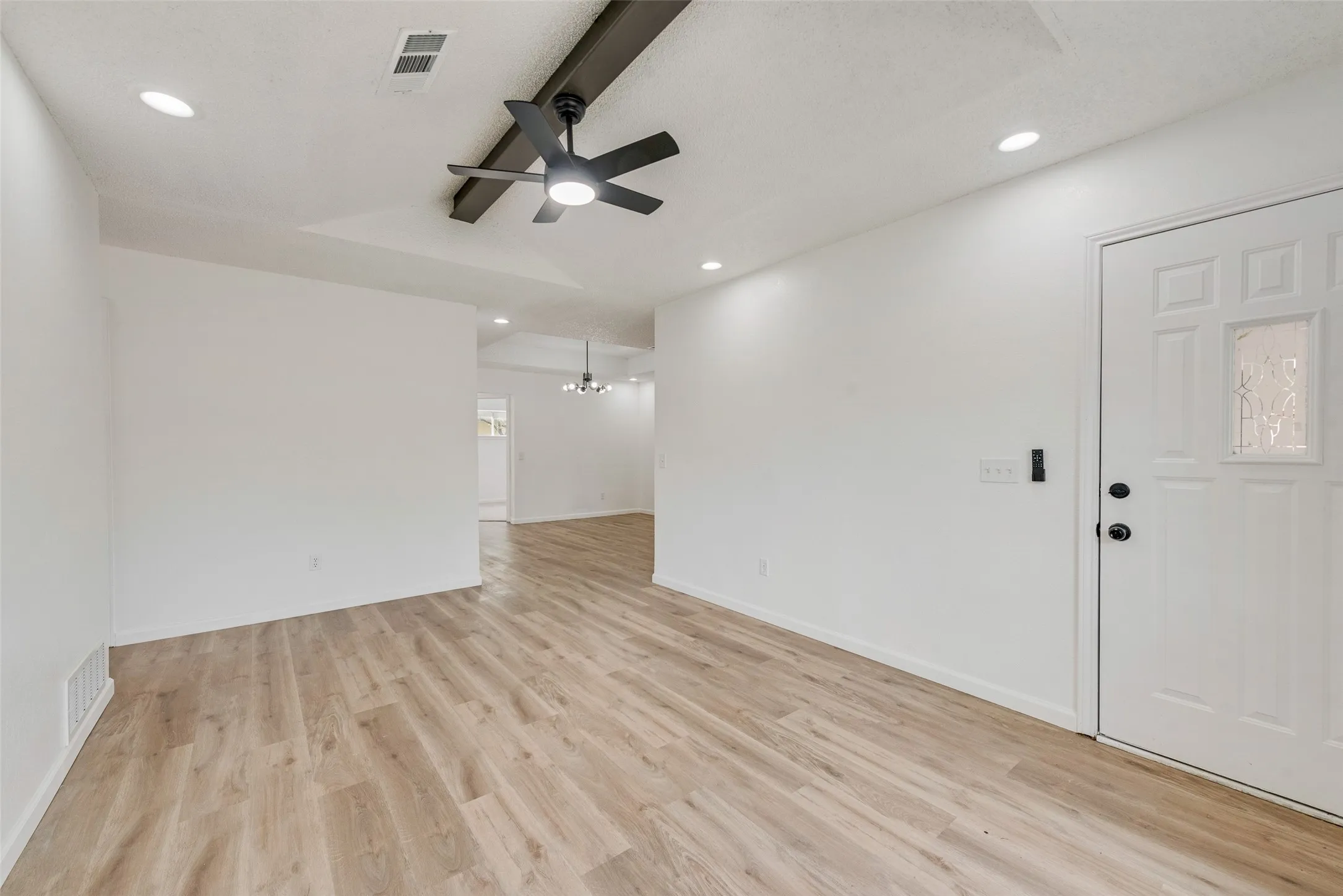 Single Family Residence For Rent in Johnson County , 907 Melanie Lane, Keene, Texas 76059, 4 Bedrooms, 3 Bathrooms, 1 Garage spaces, 1,901 Sqft, built in 1984, Price $2,250, mls#21340687, Real Estate Agent in Keene, Homes For Rent in Johnson county, Homes For Rent in Keene, Realtor in Keene Texas, Real Estate Brokerage Independent Realty Texas, Luminita Cordes Realtor