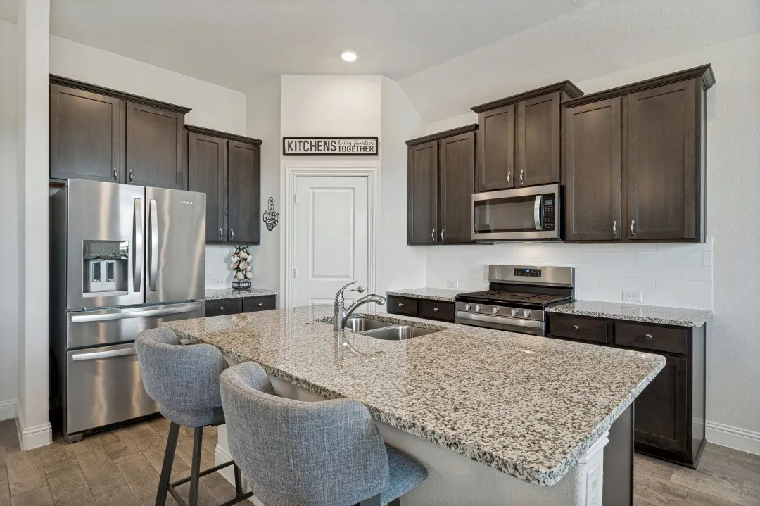 Single Family Residence For Sale in Denton County , 3020 Aransas Avenue, Aubrey, Texas 76227, 3 Bedroom, 2 Bathroom, 2 Garage spaces, 1,517 Sqft, built in 2020, mls#21327065, Real Estate Agent in Aubrey, Homes For Sale in Denton county, Homes For Sale in Aubrey, Realtor in Aubrey Texas, Real Estate Brokerage Independent Realty Texas, Luminita Cordes Realtor