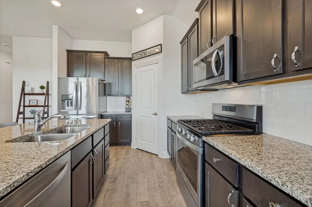 Single Family Residence For Sale in Denton County , 3020 Aransas Avenue, Aubrey, Texas 76227, 3 Bedroom, 2 Bathroom, 2 Garage spaces, 1,517 Sqft, built in 2020, mls#21327065, Real Estate Agent in Aubrey, Homes For Sale in Denton county, Homes For Sale in Aubrey, Realtor in Aubrey Texas, Real Estate Brokerage Independent Realty Texas, Luminita Cordes Realtor