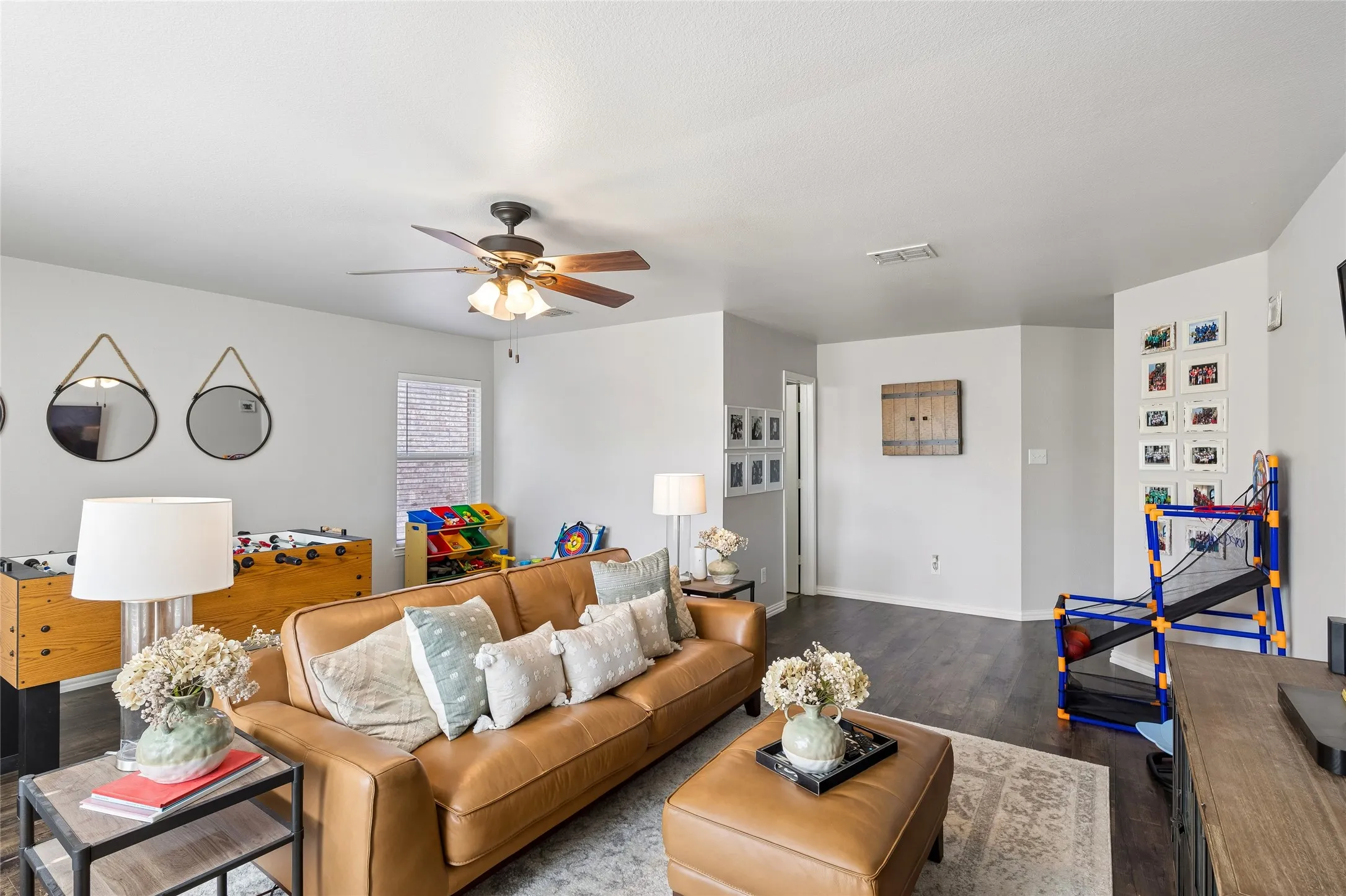 Single Family Residence For Sale in Tarrant County , 10212 Pear Street, Fort Worth, Texas 76244, 5 Bedroom, 4 Bathroom, 2 Garage spaces, 3,130 Sqft, built in 2003, mls#21338080, Real Estate Agent in Fort Worth, Homes For Sale in Tarrant county, Homes For Sale in Fort Worth, Realtor in Fort Worth Texas, Real Estate Brokerage Independent Realty Texas, Luminita Cordes Realtor