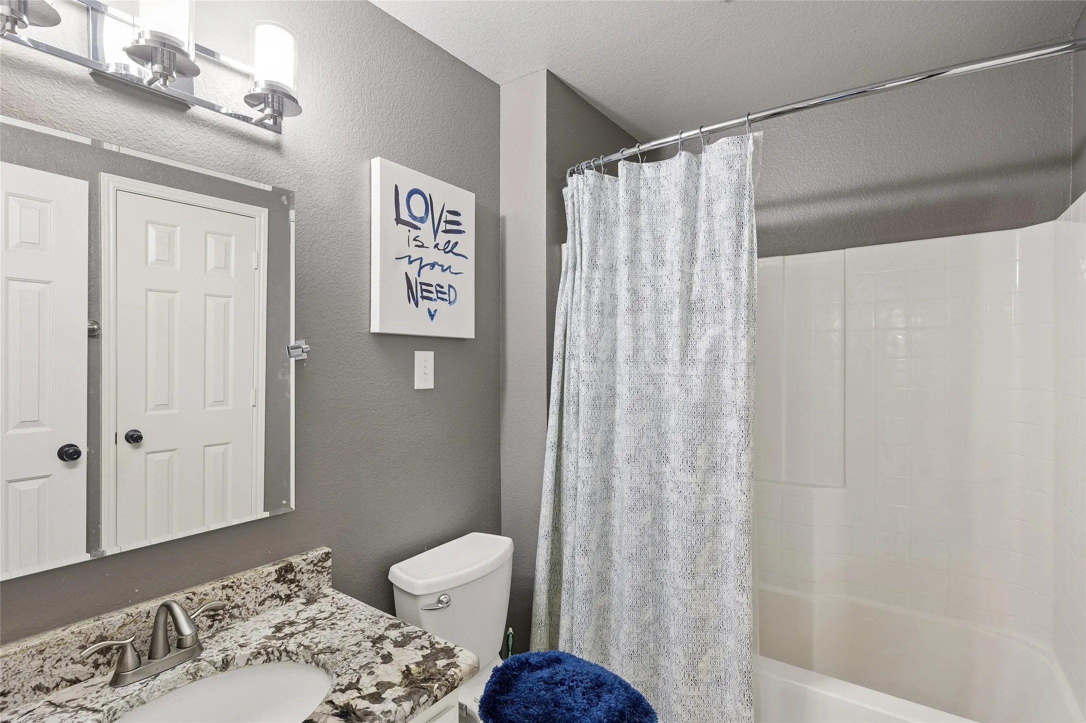 Single Family Residence For Sale in Tarrant County , 10212 Pear Street, Fort Worth, Texas 76244, 5 Bedroom, 4 Bathroom, 2 Garage spaces, 3,130 Sqft, built in 2003, mls#21338080, Real Estate Agent in Fort Worth, Homes For Sale in Tarrant county, Homes For Sale in Fort Worth, Realtor in Fort Worth Texas, Real Estate Brokerage Independent Realty Texas, Luminita Cordes Realtor