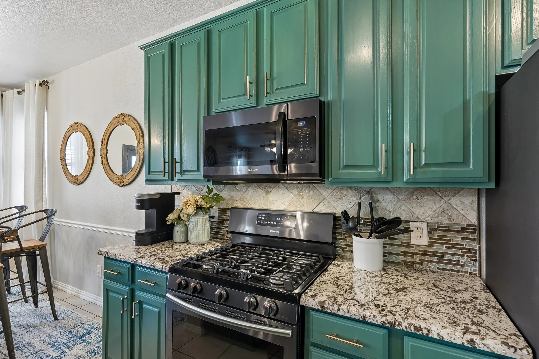 Single Family Residence For Sale in Tarrant County , 10212 Pear Street, Fort Worth, Texas 76244, 5 Bedroom, 4 Bathroom, 2 Garage spaces, 3,130 Sqft, built in 2003, mls#21338080, Real Estate Agent in Fort Worth, Homes For Sale in Tarrant county, Homes For Sale in Fort Worth, Realtor in Fort Worth Texas, Real Estate Brokerage Independent Realty Texas, Luminita Cordes Realtor