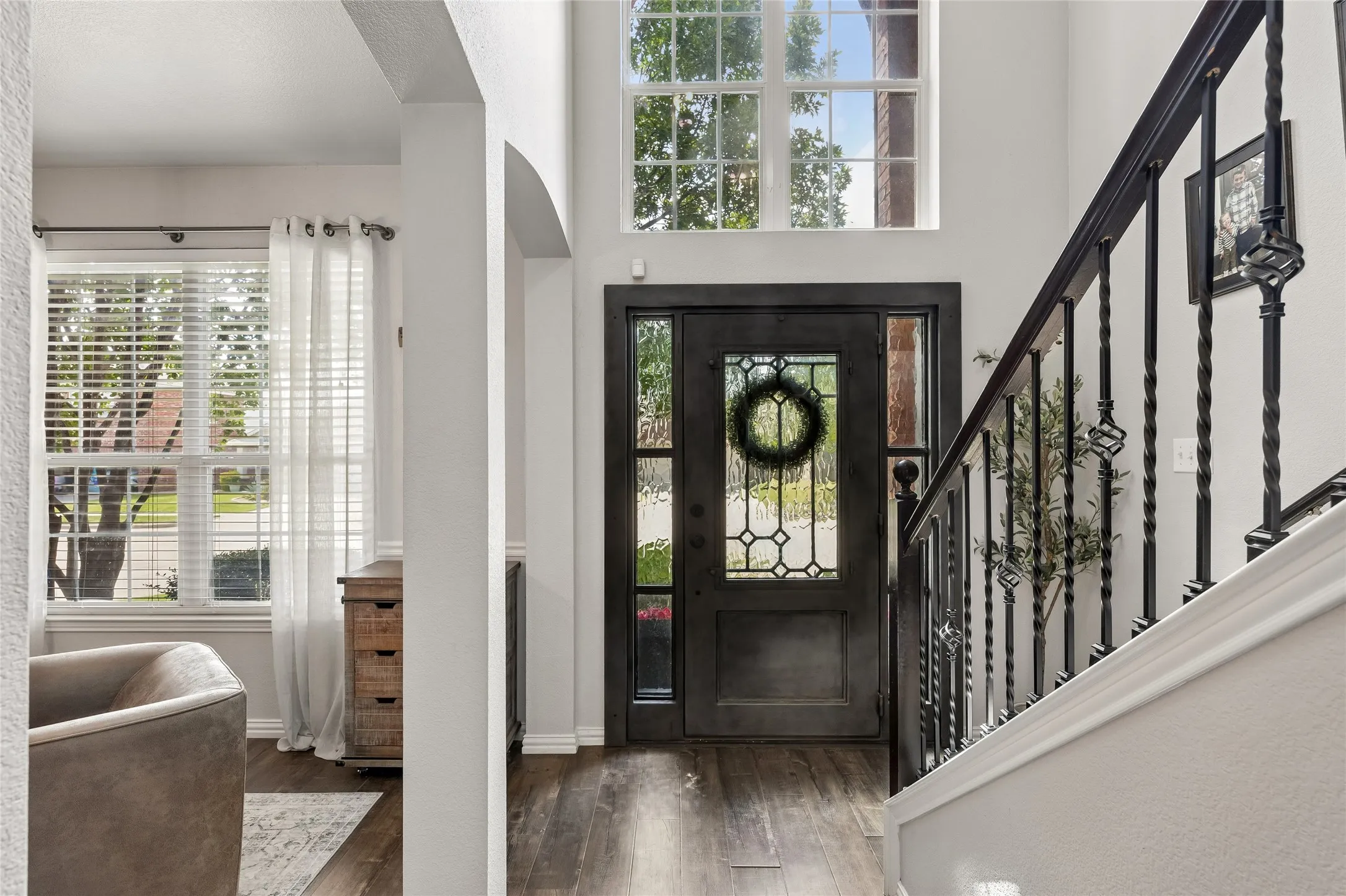 Single Family Residence For Sale in Tarrant County , 10212 Pear Street, Fort Worth, Texas 76244, 5 Bedroom, 4 Bathroom, 2 Garage spaces, 3,130 Sqft, built in 2003, mls#21338080, Real Estate Agent in Fort Worth, Homes For Sale in Tarrant county, Homes For Sale in Fort Worth, Realtor in Fort Worth Texas, Real Estate Brokerage Independent Realty Texas, Luminita Cordes Realtor