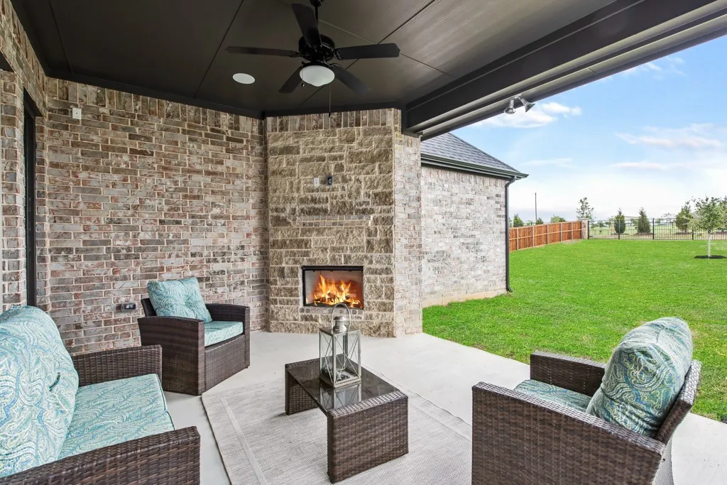 Single Family Residence For Sale in Tarrant County , 2141 Glenbrook Street, Haslet, Texas 76052, 4 Bedroom, 4 Bathroom, 3 Garage spaces, 3,714 Sqft, built in 2019, mls#21340717, Real Estate Agent in Haslet, Homes For Sale in Tarrant county, Homes For Sale in Haslet, Realtor in Haslet Texas, Real Estate Brokerage Independent Realty Texas, Luminita Cordes Realtor