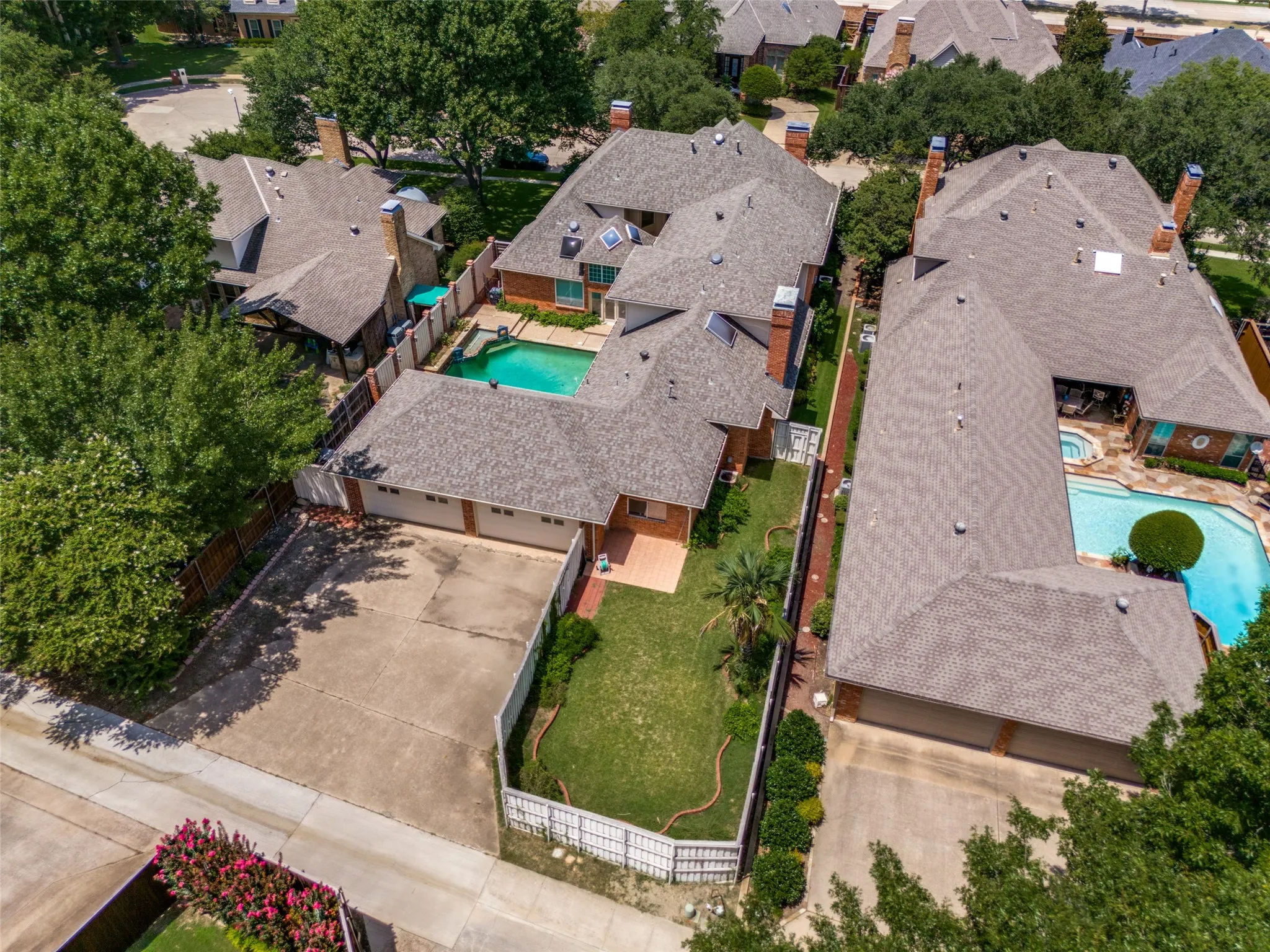 Single Family Residence For Sale in Collin County , 3516 Michael Drive, Plano, Texas 75023, 5 Bedroom, 5 Bathroom, 4 Garage spaces, 4,576 Sqft, built in 1985, mls#21340572, Real Estate Agent in Plano, Homes For Sale in Collin county, Homes For Sale in Plano, Realtor in Plano Texas, Real Estate Brokerage Independent Realty Texas, Luminita Cordes Realtor