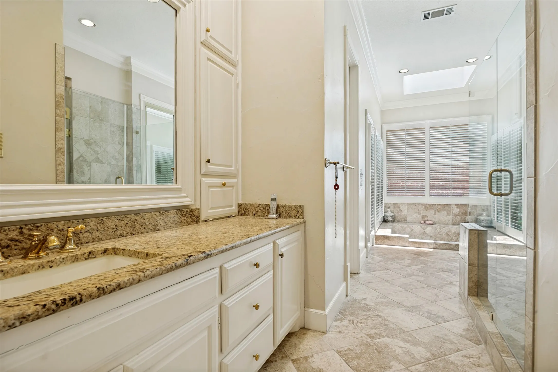 Single Family Residence For Sale in Collin County , 3516 Michael Drive, Plano, Texas 75023, 5 Bedroom, 5 Bathroom, 4 Garage spaces, 4,576 Sqft, built in 1985, mls#21340572, Real Estate Agent in Plano, Homes For Sale in Collin county, Homes For Sale in Plano, Realtor in Plano Texas, Real Estate Brokerage Independent Realty Texas, Luminita Cordes Realtor