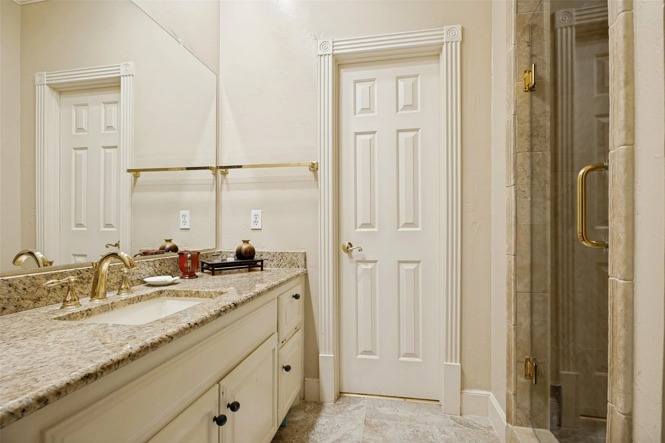 Single Family Residence For Sale in Collin County , 3516 Michael Drive, Plano, Texas 75023, 5 Bedroom, 5 Bathroom, 4 Garage spaces, 4,576 Sqft, built in 1985, mls#21340572, Real Estate Agent in Plano, Homes For Sale in Collin county, Homes For Sale in Plano, Realtor in Plano Texas, Real Estate Brokerage Independent Realty Texas, Luminita Cordes Realtor