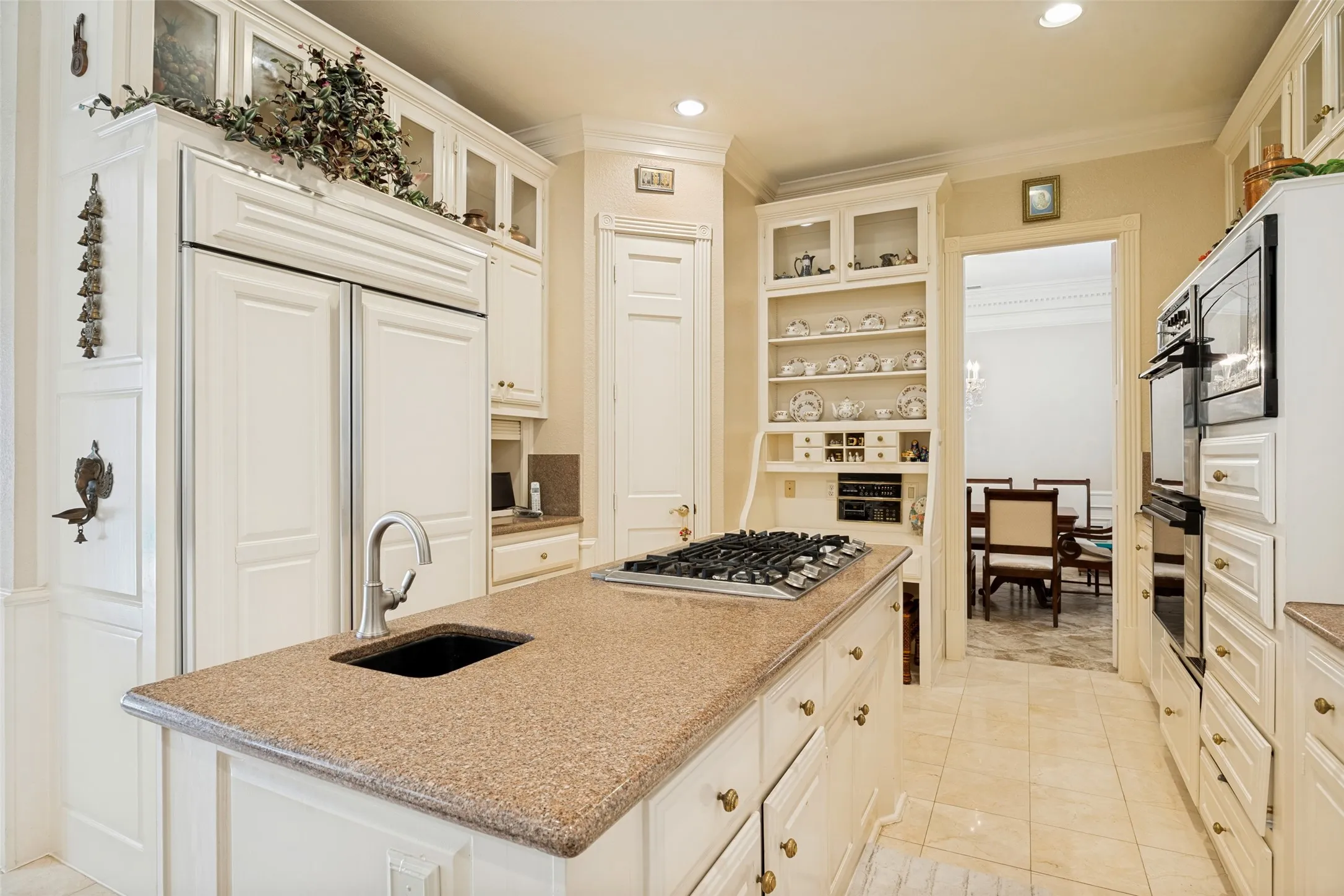 Single Family Residence For Sale in Collin County , 3516 Michael Drive, Plano, Texas 75023, 5 Bedroom, 5 Bathroom, 4 Garage spaces, 4,576 Sqft, built in 1985, mls#21340572, Real Estate Agent in Plano, Homes For Sale in Collin county, Homes For Sale in Plano, Realtor in Plano Texas, Real Estate Brokerage Independent Realty Texas, Luminita Cordes Realtor