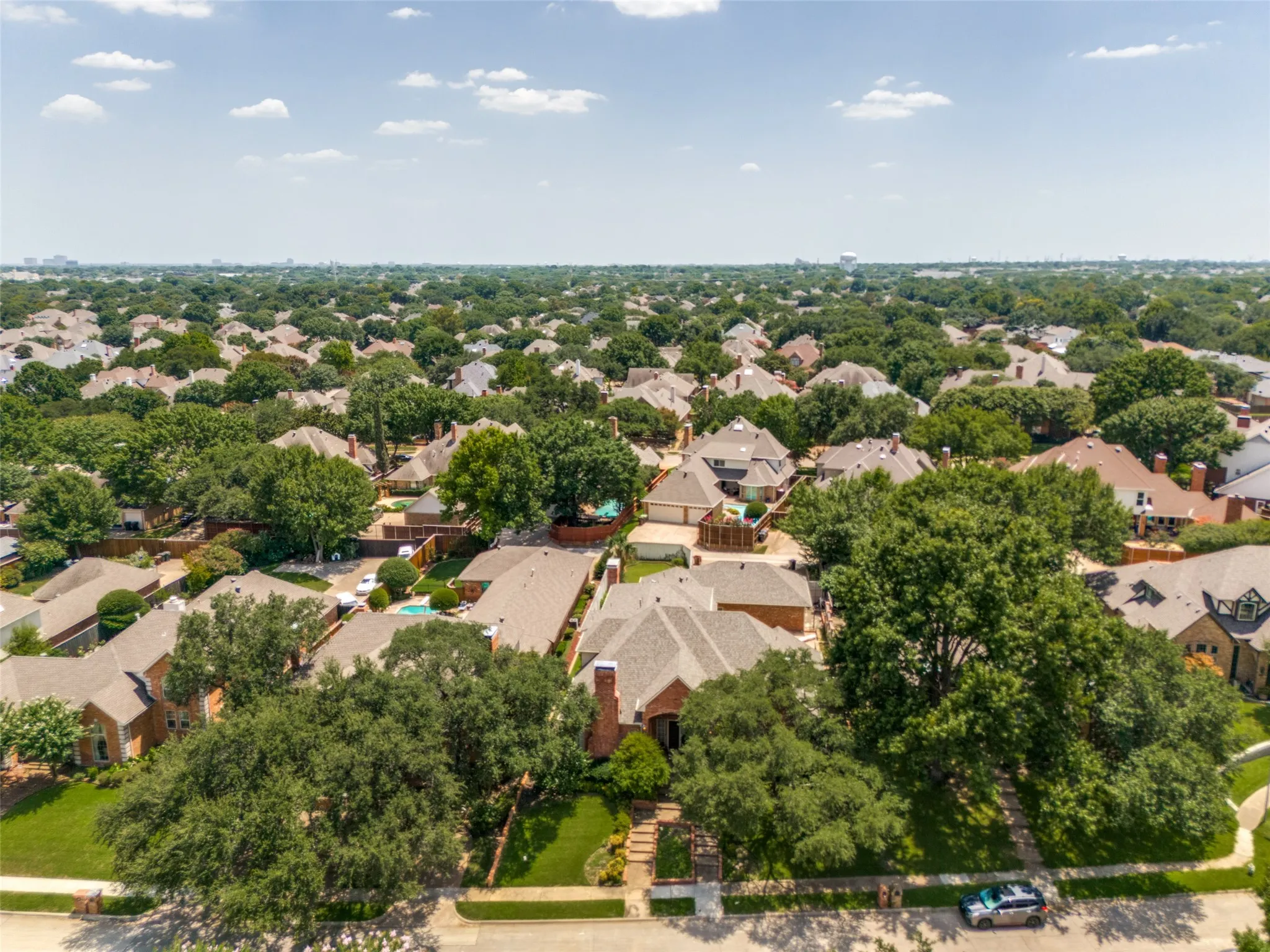 Single Family Residence For Sale in Collin County , 3516 Michael Drive, Plano, Texas 75023, 5 Bedroom, 5 Bathroom, 4 Garage spaces, 4,576 Sqft, built in 1985, mls#21340572, Real Estate Agent in Plano, Homes For Sale in Collin county, Homes For Sale in Plano, Realtor in Plano Texas, Real Estate Brokerage Independent Realty Texas, Luminita Cordes Realtor