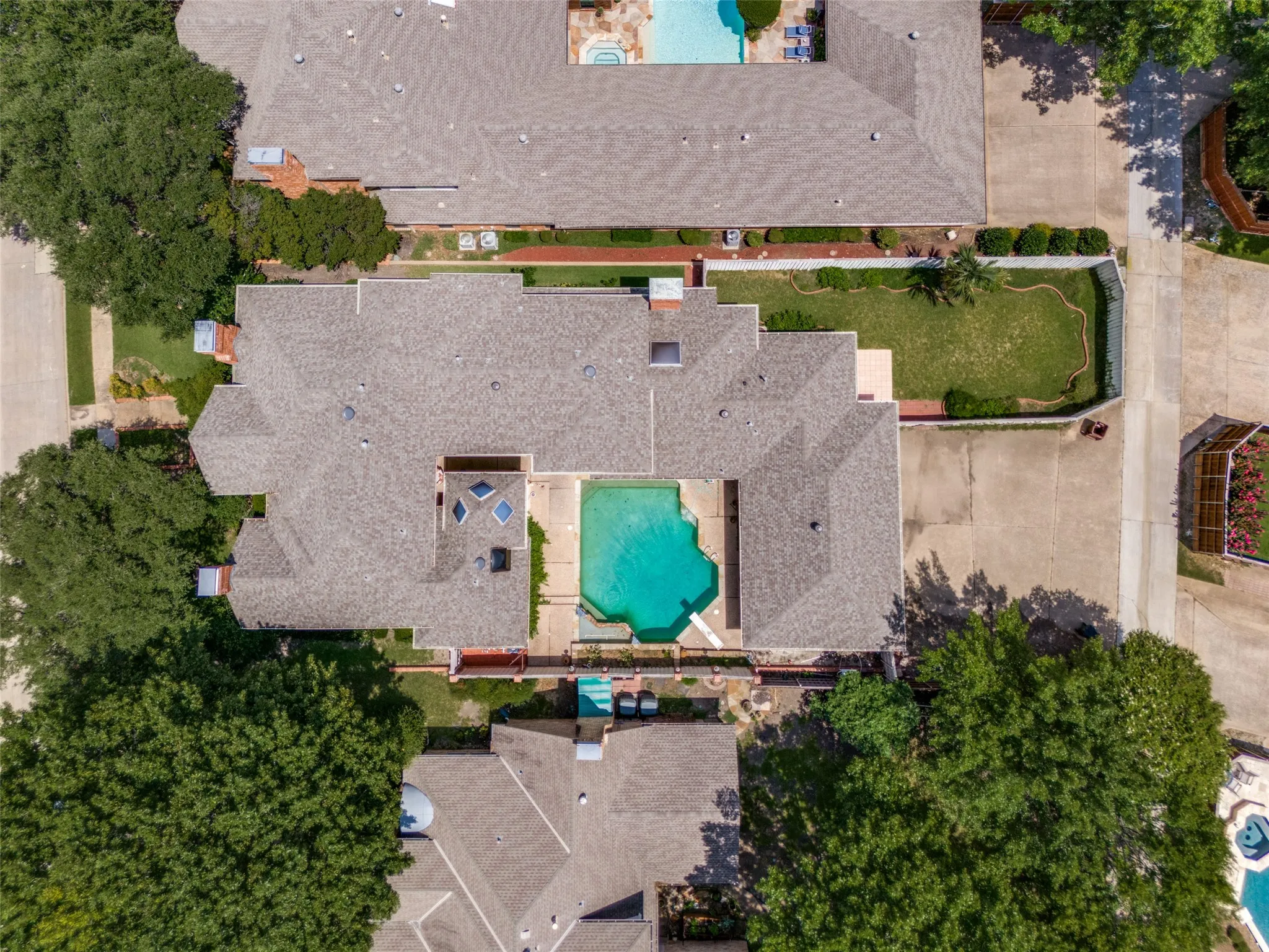 Single Family Residence For Sale in Collin County , 3516 Michael Drive, Plano, Texas 75023, 5 Bedroom, 5 Bathroom, 4 Garage spaces, 4,576 Sqft, built in 1985, mls#21340572, Real Estate Agent in Plano, Homes For Sale in Collin county, Homes For Sale in Plano, Realtor in Plano Texas, Real Estate Brokerage Independent Realty Texas, Luminita Cordes Realtor