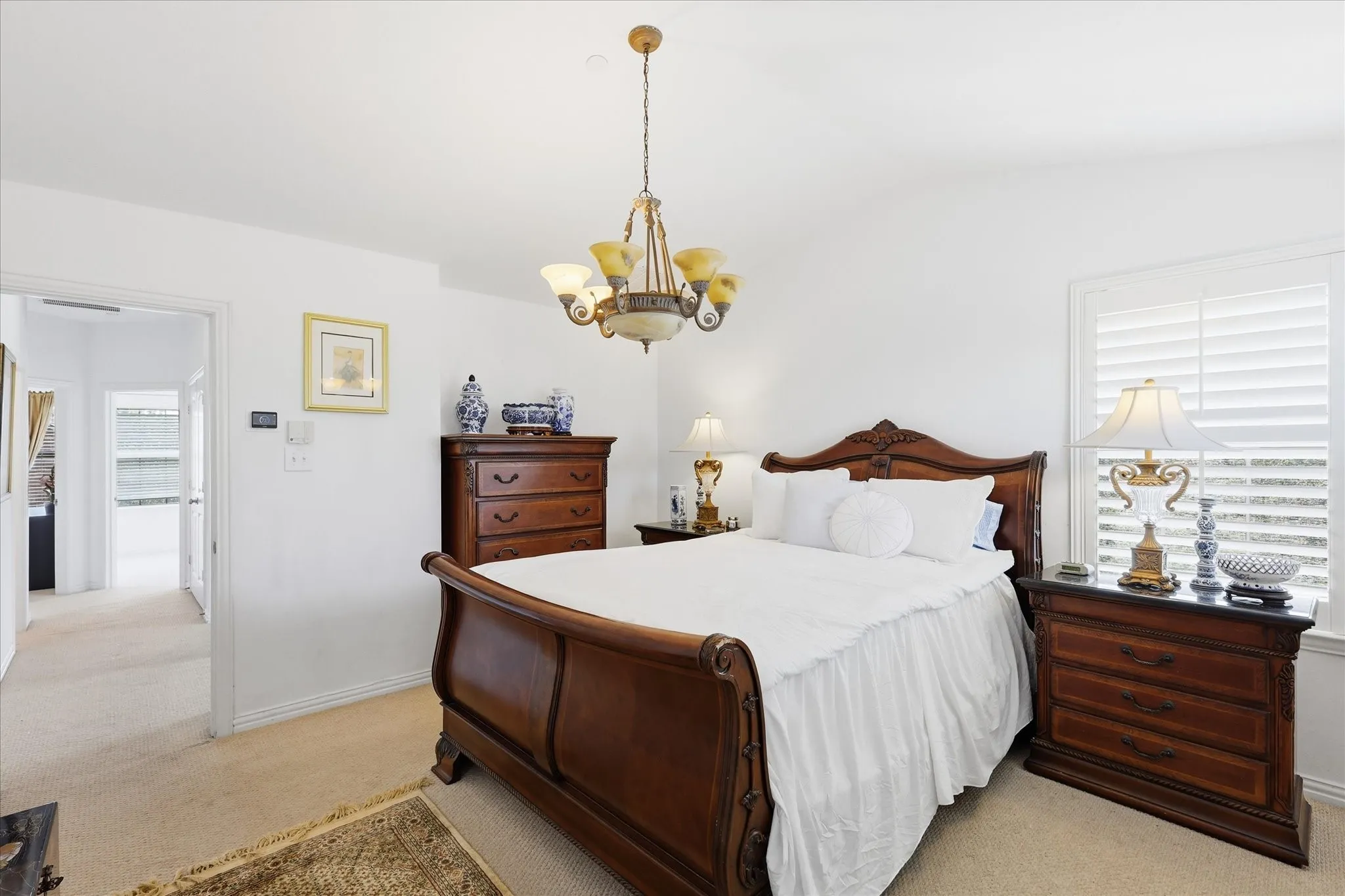 Townhouse For Sale in Dallas County , 1404 Biltmore Lane, Irving, Texas 75063, 4 Bedroom, 4 Bathroom, 2 Garage spaces, 2,273 Sqft, built in 2006, mls#21337556, Real Estate Agent in Irving, Homes For Sale in Dallas county, Homes For Sale in Irving, Realtor in Irving Texas, Real Estate Brokerage Independent Realty Texas, Luminita Cordes Realtor