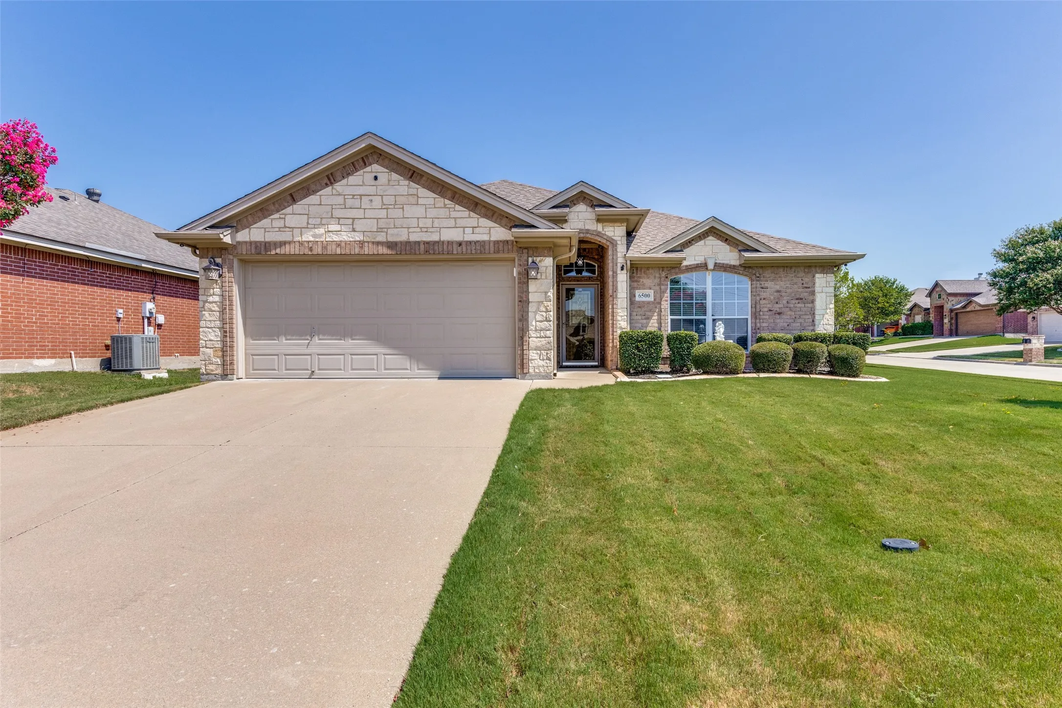 Single Family Residence For Sale in Tarrant County , 6500 Sierra Madre Drive, Fort Worth, Texas 76179, 3 Bedroom, 2 Bathroom, 2 Garage spaces, 1,554 Sqft, built in 2005, mls#21340721, Real Estate Agent in Fort Worth, Homes For Sale in Tarrant county, Homes For Sale in Fort Worth, Realtor in Fort Worth Texas, Real Estate Brokerage Independent Realty Texas, Luminita Cordes Realtor