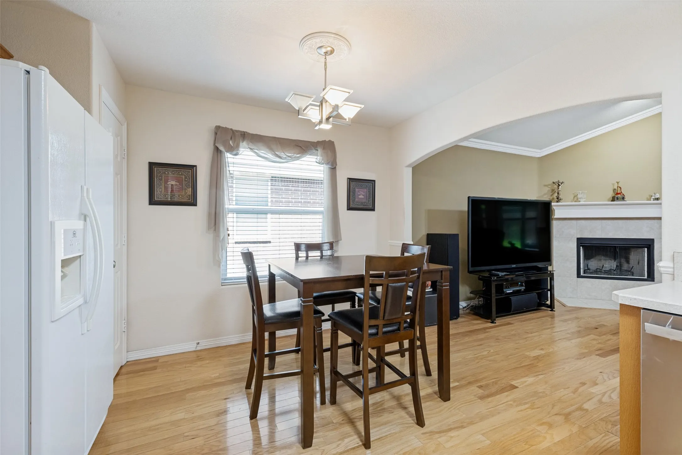 Single Family Residence For Sale in Tarrant County , 6500 Sierra Madre Drive, Fort Worth, Texas 76179, 3 Bedroom, 2 Bathroom, 2 Garage spaces, 1,554 Sqft, built in 2005, mls#21340721, Real Estate Agent in Fort Worth, Homes For Sale in Tarrant county, Homes For Sale in Fort Worth, Realtor in Fort Worth Texas, Real Estate Brokerage Independent Realty Texas, Luminita Cordes Realtor