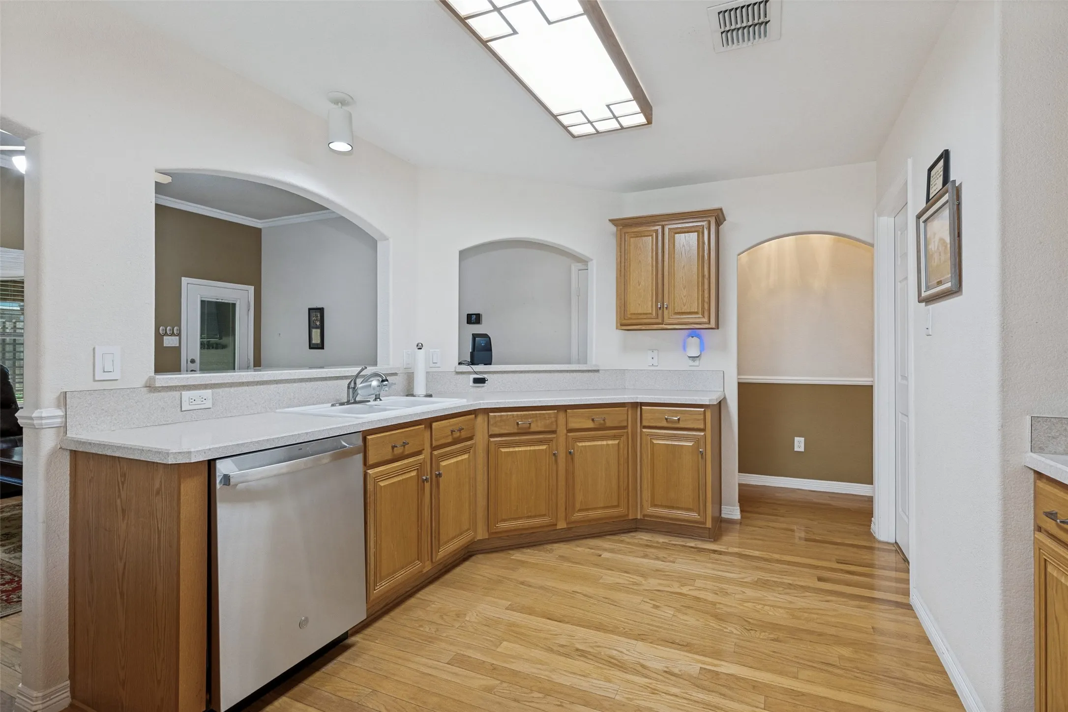 Single Family Residence For Sale in Tarrant County , 6500 Sierra Madre Drive, Fort Worth, Texas 76179, 3 Bedroom, 2 Bathroom, 2 Garage spaces, 1,554 Sqft, built in 2005, mls#21340721, Real Estate Agent in Fort Worth, Homes For Sale in Tarrant county, Homes For Sale in Fort Worth, Realtor in Fort Worth Texas, Real Estate Brokerage Independent Realty Texas, Luminita Cordes Realtor
