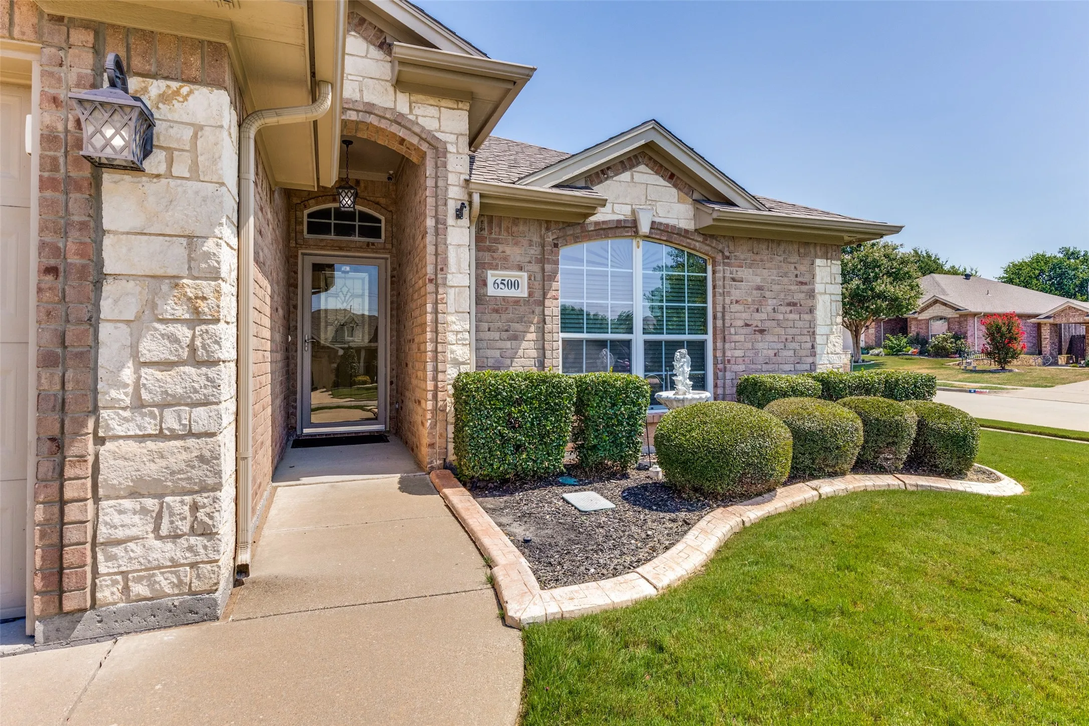 Single Family Residence For Sale in Tarrant County , 6500 Sierra Madre Drive, Fort Worth, Texas 76179, 3 Bedroom, 2 Bathroom, 2 Garage spaces, 1,554 Sqft, built in 2005, mls#21340721, Real Estate Agent in Fort Worth, Homes For Sale in Tarrant county, Homes For Sale in Fort Worth, Realtor in Fort Worth Texas, Real Estate Brokerage Independent Realty Texas, Luminita Cordes Realtor