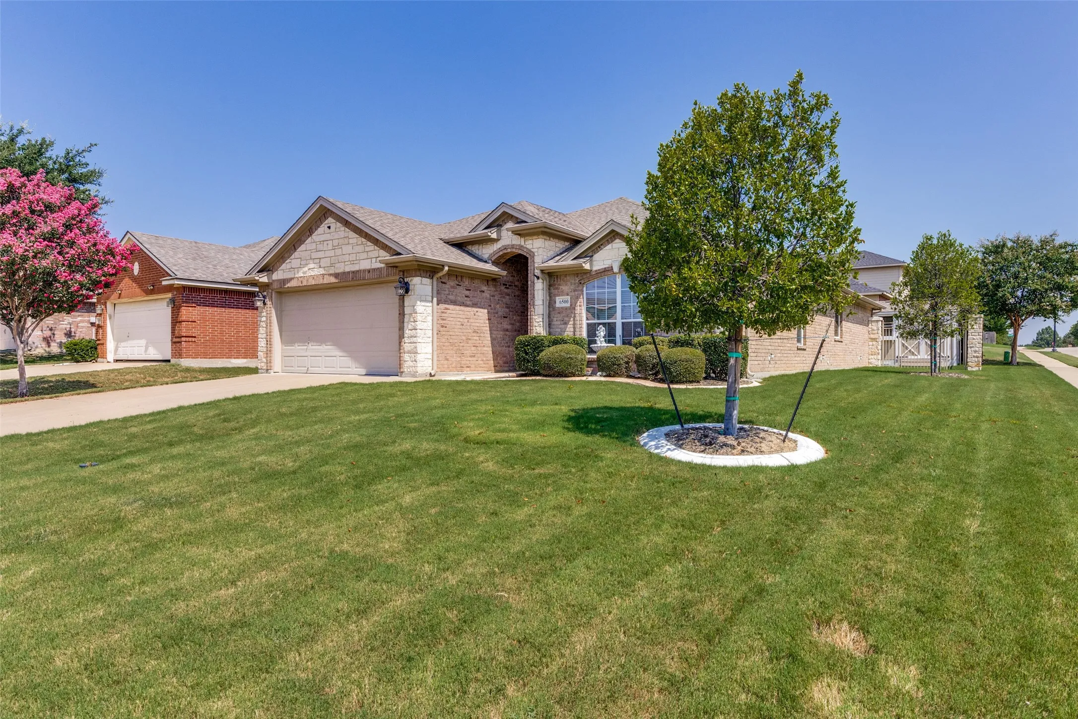 Single Family Residence For Sale in Tarrant County , 6500 Sierra Madre Drive, Fort Worth, Texas 76179, 3 Bedroom, 2 Bathroom, 2 Garage spaces, 1,554 Sqft, built in 2005, mls#21340721, Real Estate Agent in Fort Worth, Homes For Sale in Tarrant county, Homes For Sale in Fort Worth, Realtor in Fort Worth Texas, Real Estate Brokerage Independent Realty Texas, Luminita Cordes Realtor