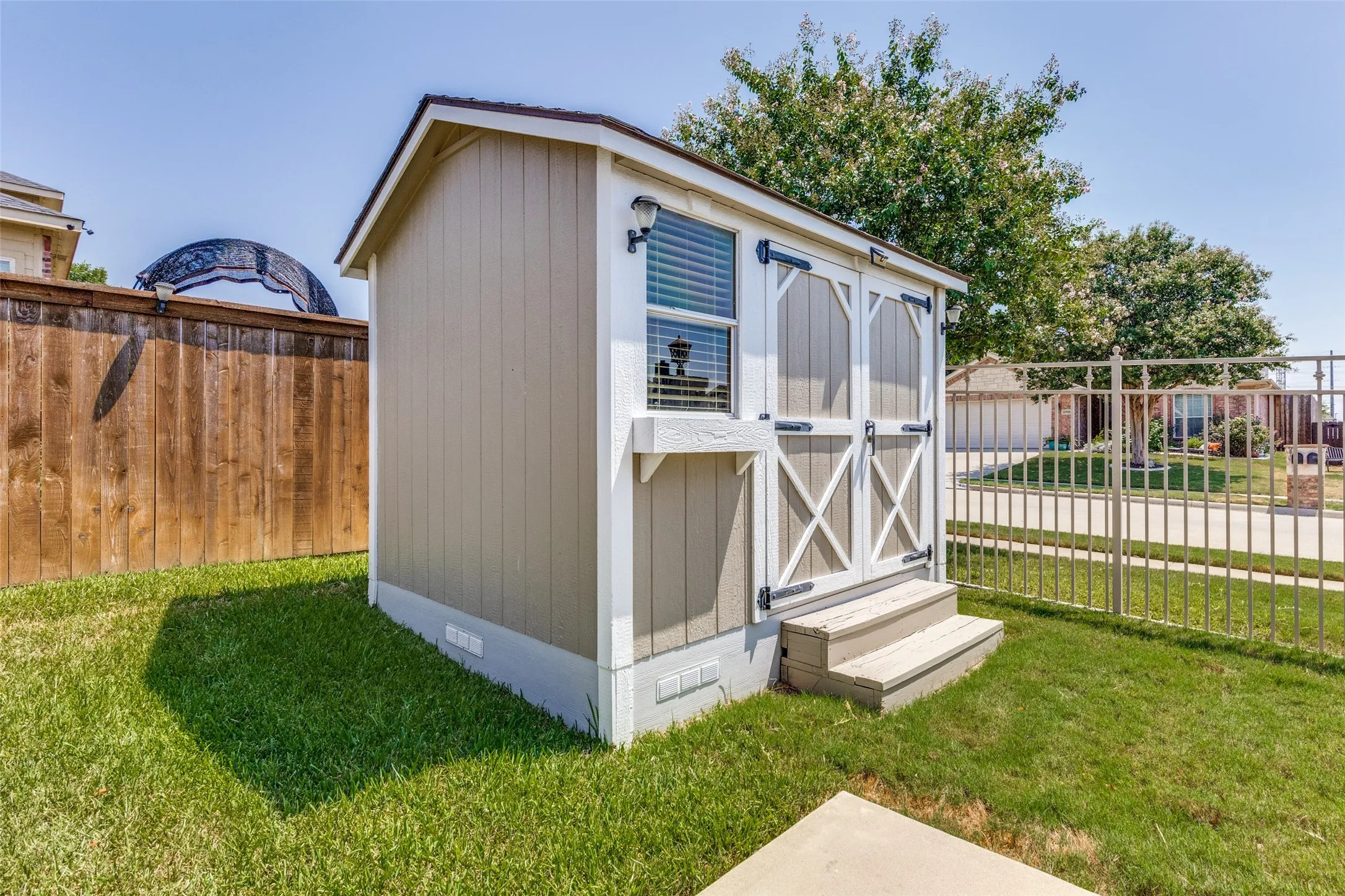 Single Family Residence For Sale in Tarrant County , 6500 Sierra Madre Drive, Fort Worth, Texas 76179, 3 Bedroom, 2 Bathroom, 2 Garage spaces, 1,554 Sqft, built in 2005, mls#21340721, Real Estate Agent in Fort Worth, Homes For Sale in Tarrant county, Homes For Sale in Fort Worth, Realtor in Fort Worth Texas, Real Estate Brokerage Independent Realty Texas, Luminita Cordes Realtor