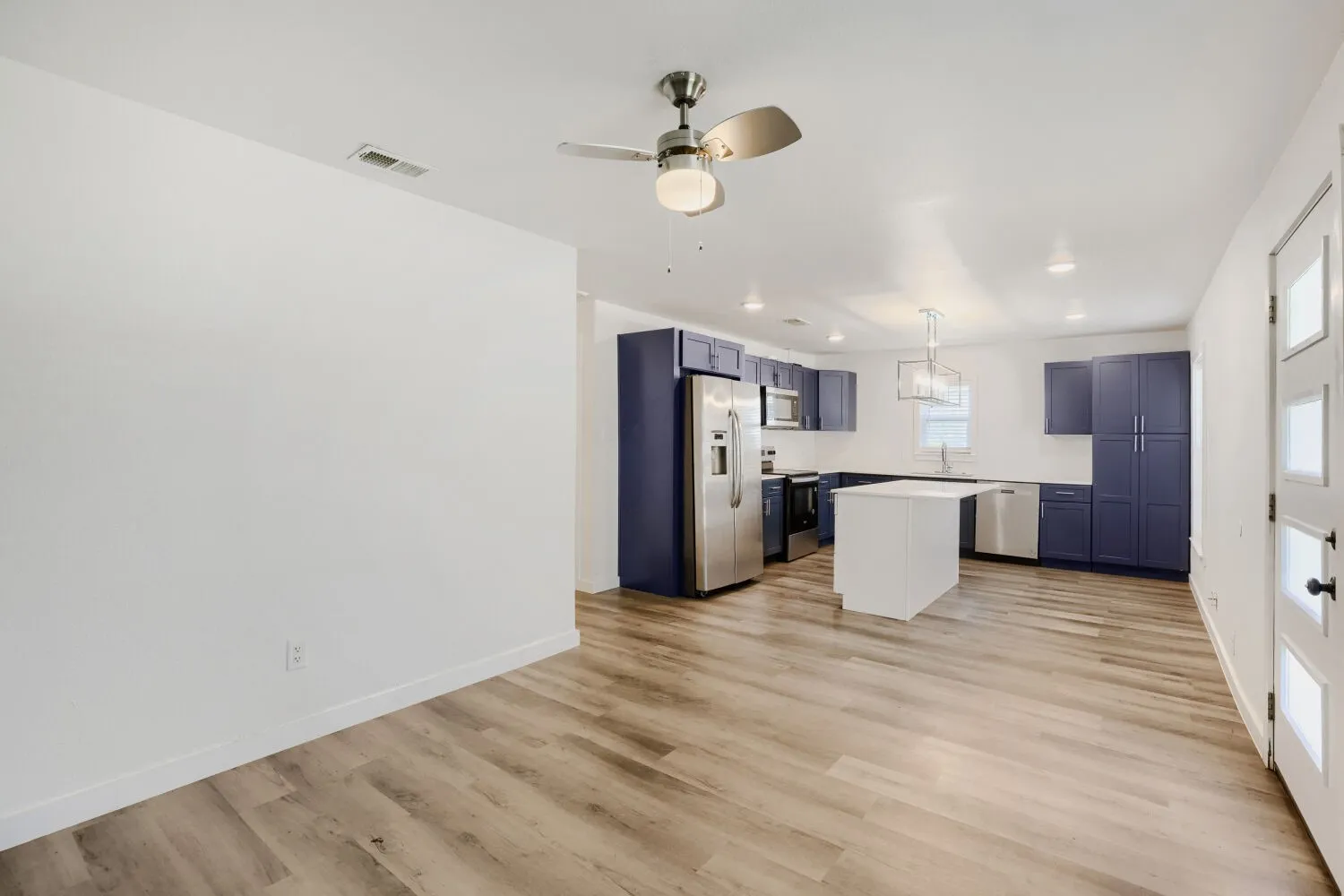 Single Family Residence For Sale in Dallas County , 3522 Kenilworth Street, Dallas, Texas 75210, 3 Bedroom, 2 Bathroom, Garage spaces, 1,064 Sqft, built in 1935, mls#21334342, Real Estate Agent in Dallas, Homes For Sale in Dallas county, Homes For Sale in Dallas, Realtor in Dallas Texas, Real Estate Brokerage Independent Realty Texas, Luminita Cordes Realtor