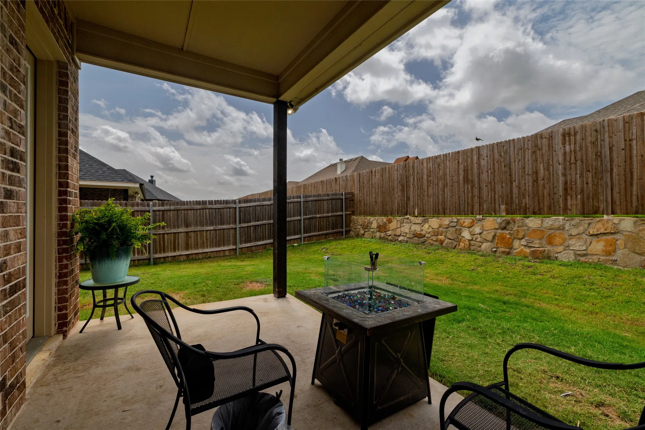 Single Family Residence For Sale in Johnson County , 205 Harp Avenue, Godley, Texas 76044, 3 Bedroom, 2 Bathroom, 2 Garage spaces, 2,010 Sqft, built in 2019, mls#21338596, Real Estate Agent in Godley, Homes For Sale in Johnson county, Homes For Sale in Godley, Realtor in Godley Texas, Real Estate Brokerage Independent Realty Texas, Luminita Cordes Realtor
