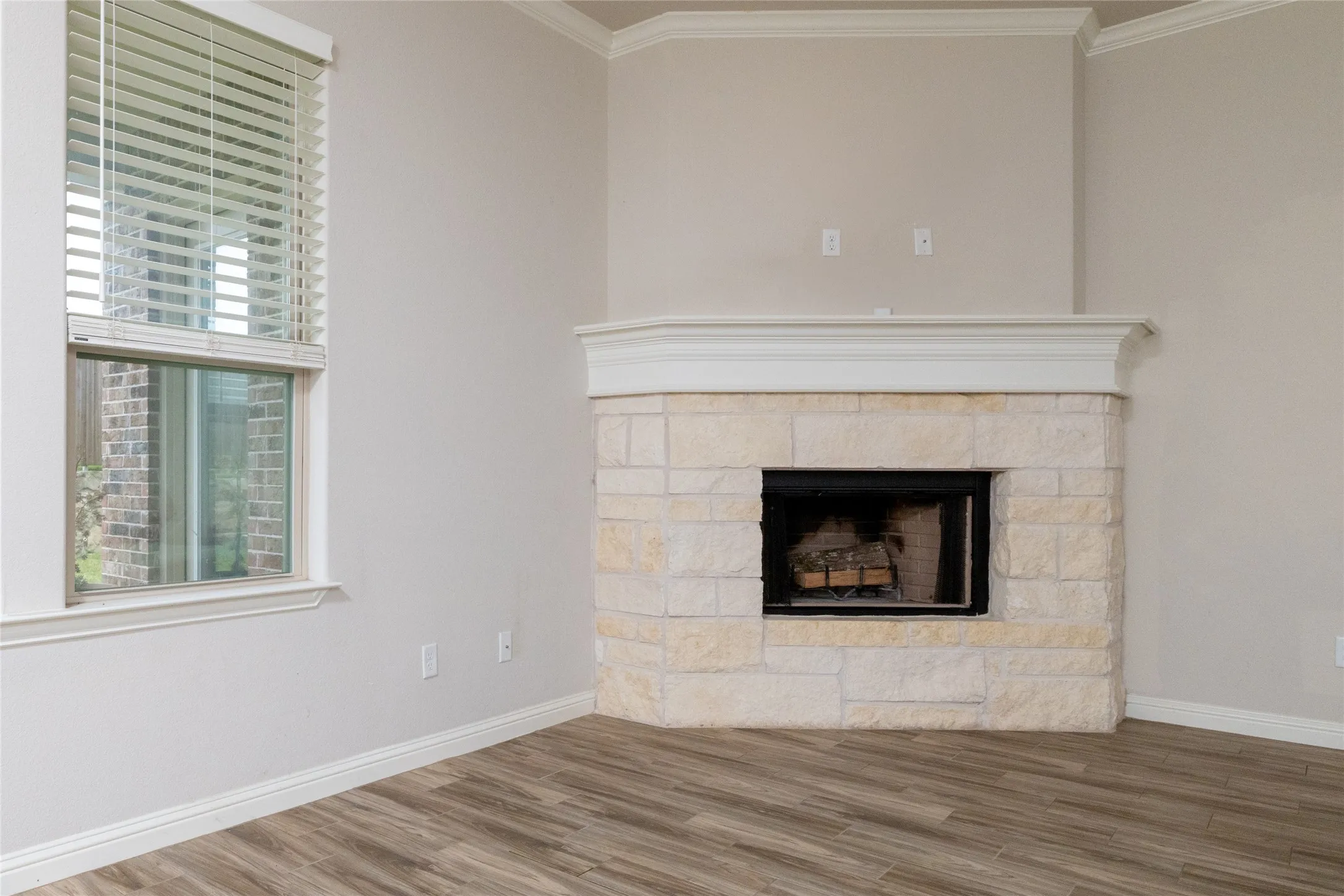 Single Family Residence For Sale in Johnson County , 205 Harp Avenue, Godley, Texas 76044, 3 Bedroom, 2 Bathroom, 2 Garage spaces, 2,010 Sqft, built in 2019, mls#21338596, Real Estate Agent in Godley, Homes For Sale in Johnson county, Homes For Sale in Godley, Realtor in Godley Texas, Real Estate Brokerage Independent Realty Texas, Luminita Cordes Realtor
