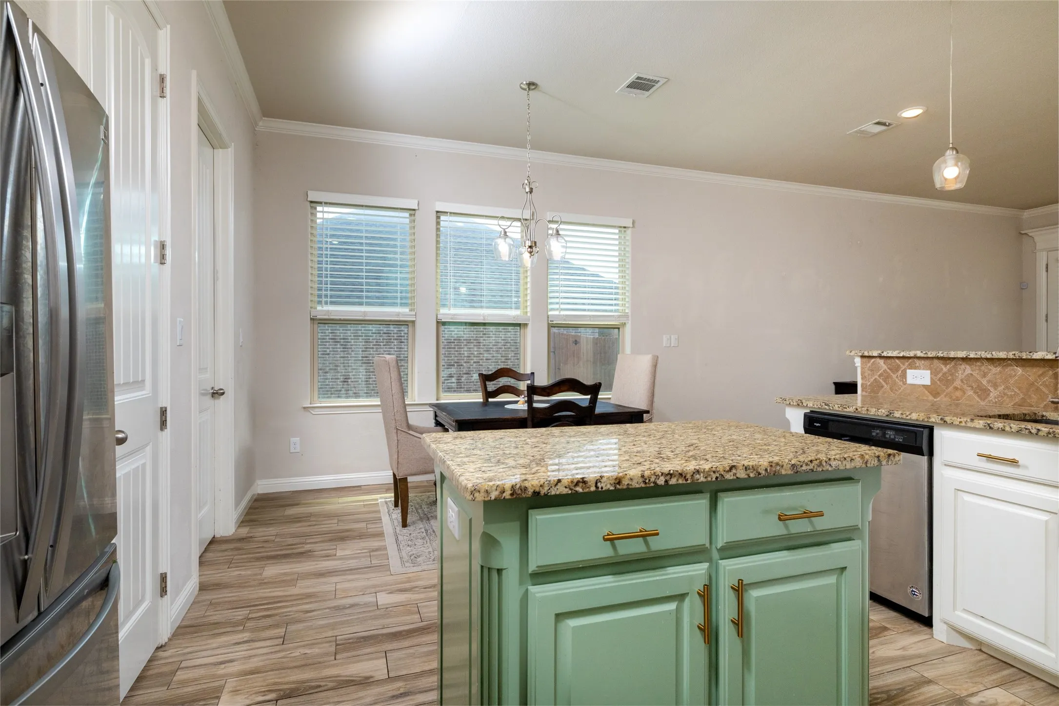 Single Family Residence For Sale in Johnson County , 205 Harp Avenue, Godley, Texas 76044, 3 Bedroom, 2 Bathroom, 2 Garage spaces, 2,010 Sqft, built in 2019, mls#21338596, Real Estate Agent in Godley, Homes For Sale in Johnson county, Homes For Sale in Godley, Realtor in Godley Texas, Real Estate Brokerage Independent Realty Texas, Luminita Cordes Realtor