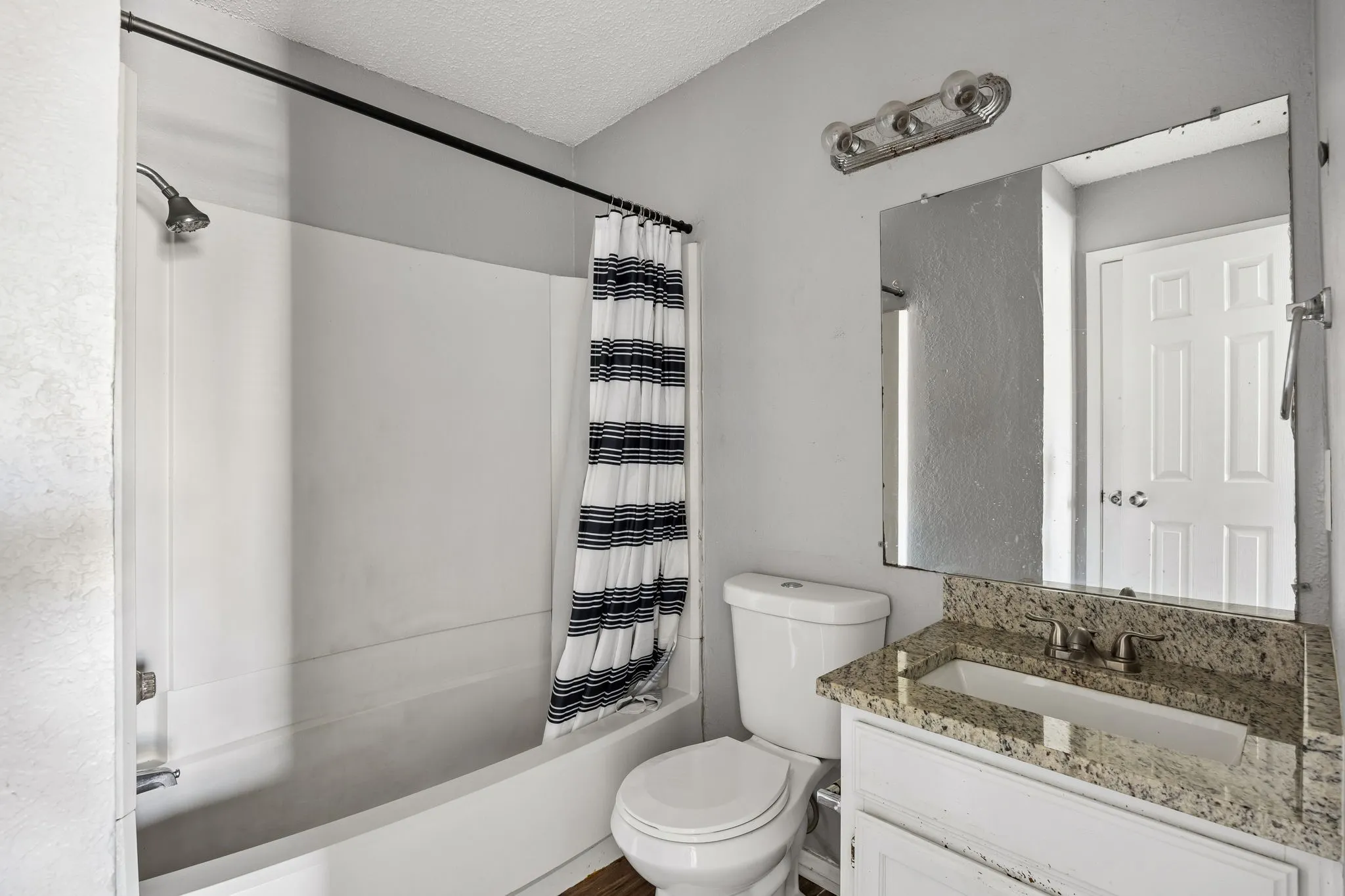 Townhouse For Sale in Dallas County , 2244 Aspen Drive, Dallas, Texas 75227, 2 Bedrooms, 2 Bathrooms, Garage spaces, 915 Sqft, built in 1983, Price $105,000, mls#21335215, Real Estate Agent in Dallas, Homes For Sale in Dallas county, Homes For Sale in Dallas, Realtor in Dallas Texas, Real Estate Brokerage Independent Realty Texas, Luminita Cordes Realtor