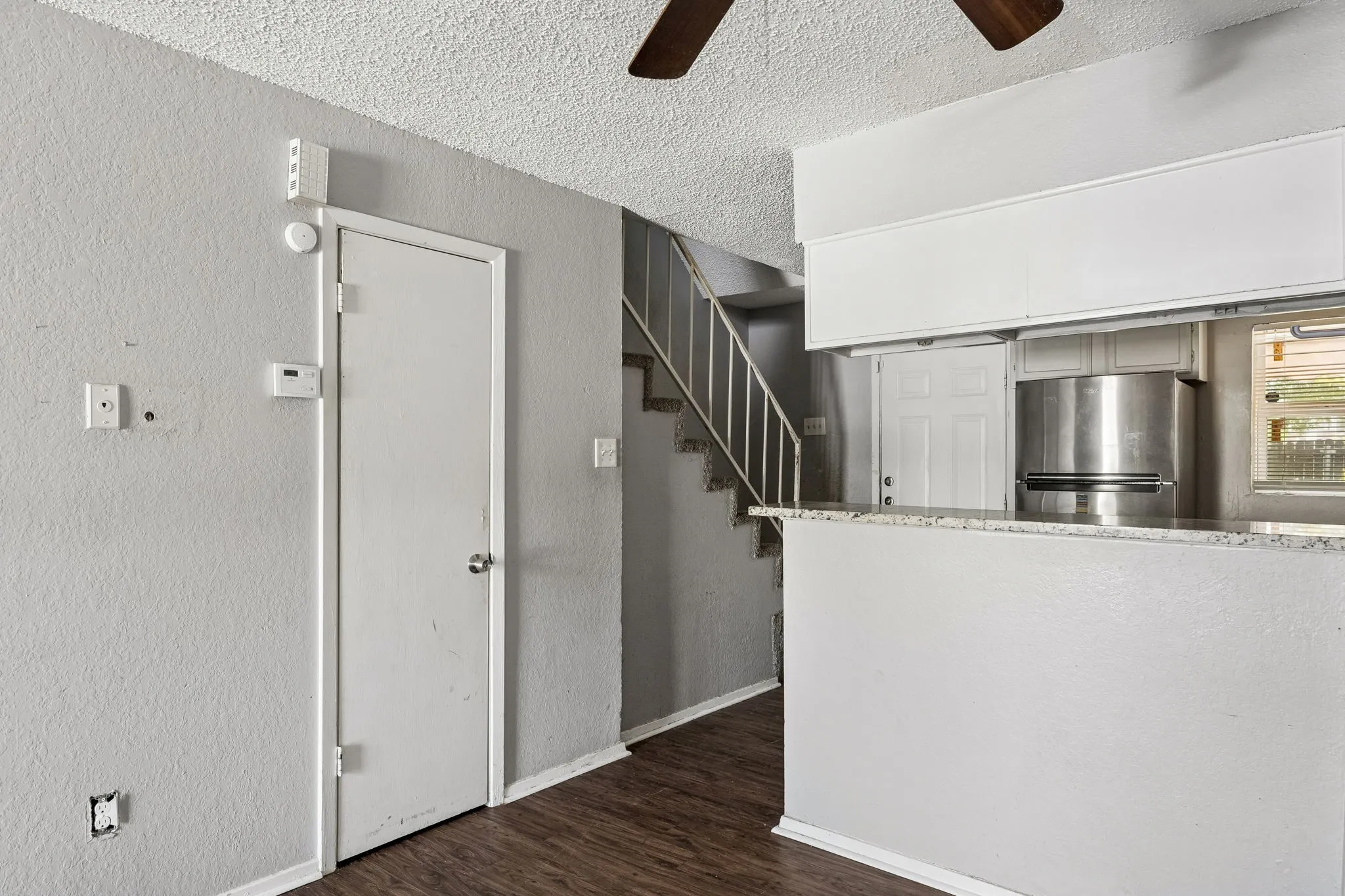 Townhouse For Sale in Dallas County , 2244 Aspen Drive, Dallas, Texas 75227, 2 Bedrooms, 2 Bathrooms, Garage spaces, 915 Sqft, built in 1983, Price $105,000, mls#21335215, Real Estate Agent in Dallas, Homes For Sale in Dallas county, Homes For Sale in Dallas, Realtor in Dallas Texas, Real Estate Brokerage Independent Realty Texas, Luminita Cordes Realtor