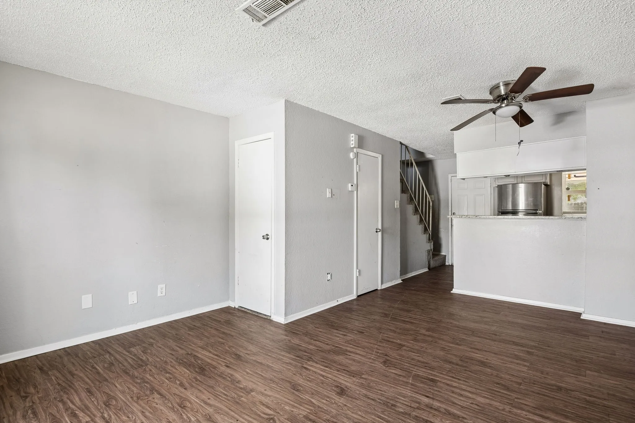 Townhouse For Sale in Dallas County , 2244 Aspen Drive, Dallas, Texas 75227, 2 Bedrooms, 2 Bathrooms, Garage spaces, 915 Sqft, built in 1983, Price $105,000, mls#21335215, Real Estate Agent in Dallas, Homes For Sale in Dallas county, Homes For Sale in Dallas, Realtor in Dallas Texas, Real Estate Brokerage Independent Realty Texas, Luminita Cordes Realtor