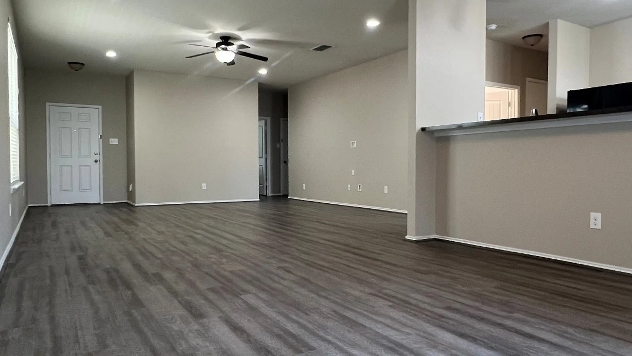 Single Family Residence For Rent in Tarrant County , 1701 Quail Springs Circle, Fort Worth, Texas 76177, 3 Bedroom, 2 Bathroom, 2 Garage spaces, 1,670 Sqft, built in 2013, mls#21339417, Real Estate Agent in Fort Worth, Homes For Rent in Tarrant county, Homes For Rent in Fort Worth, Realtor in Fort Worth Texas, Real Estate Brokerage Independent Realty Texas, Luminita Cordes Realtor