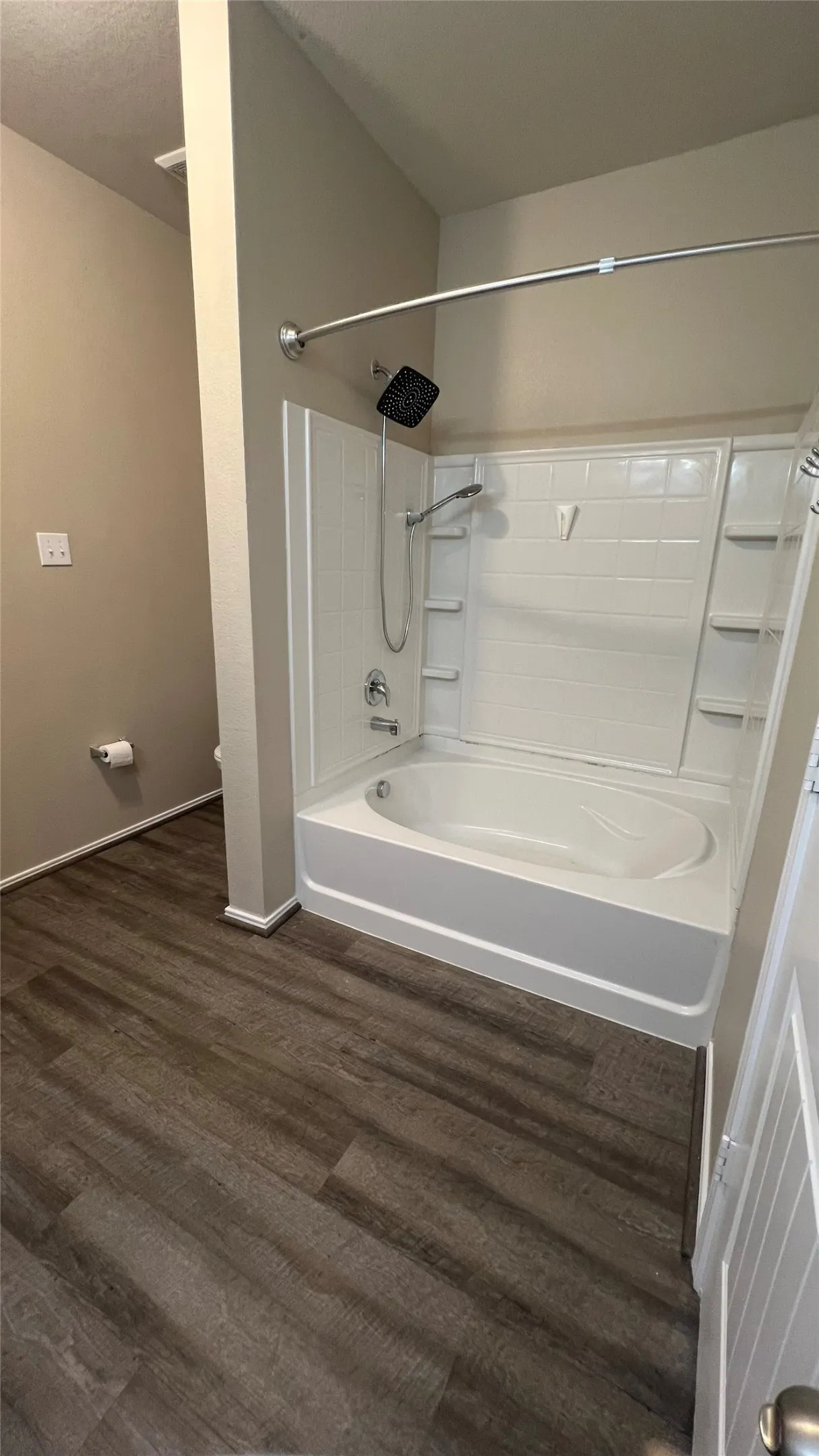 Single Family Residence For Rent in Tarrant County , 1701 Quail Springs Circle, Fort Worth, Texas 76177, 3 Bedroom, 2 Bathroom, 2 Garage spaces, 1,670 Sqft, built in 2013, mls#21339417, Real Estate Agent in Fort Worth, Homes For Rent in Tarrant county, Homes For Rent in Fort Worth, Realtor in Fort Worth Texas, Real Estate Brokerage Independent Realty Texas, Luminita Cordes Realtor