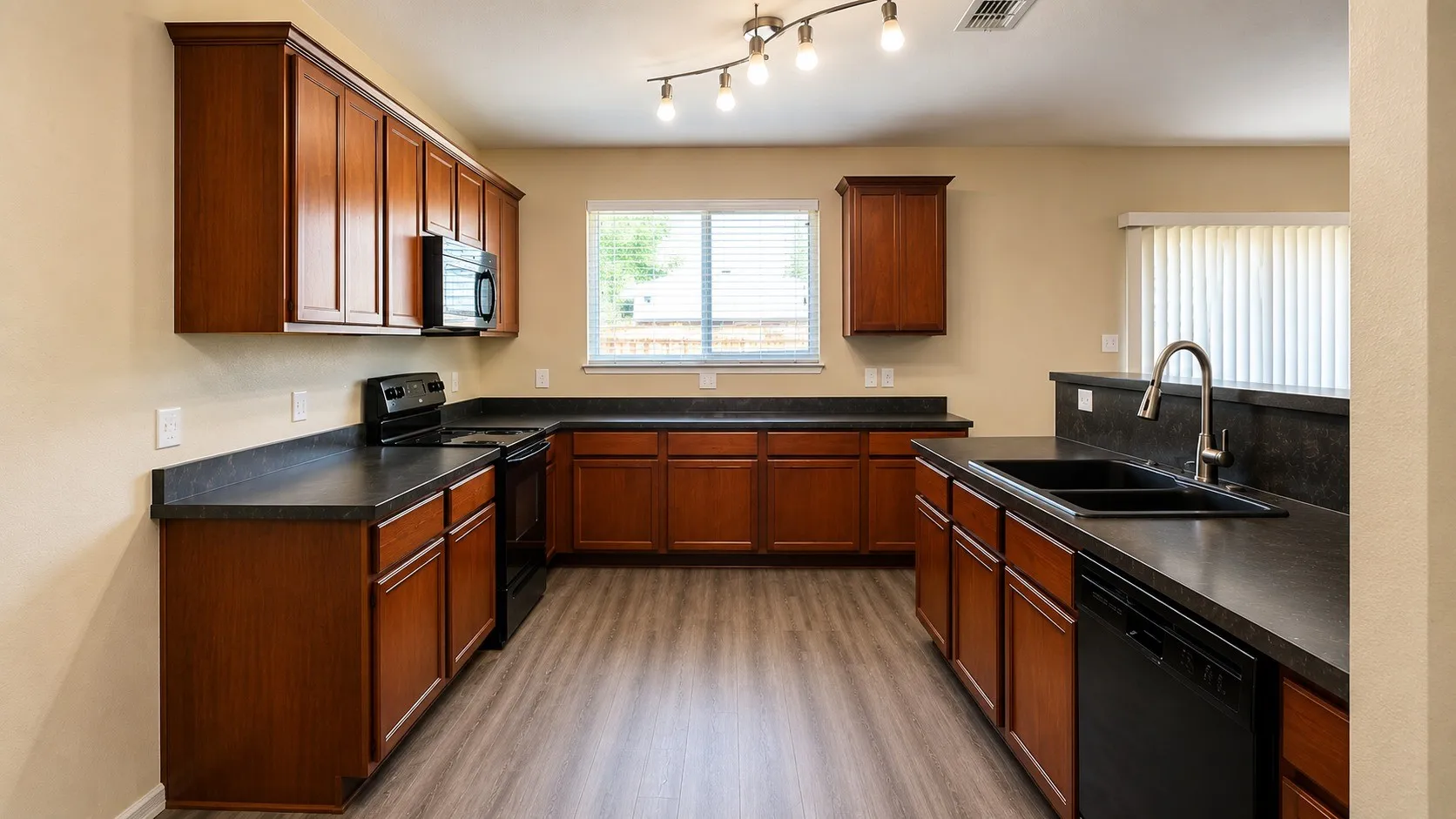 Single Family Residence For Rent in Tarrant County , 1701 Quail Springs Circle, Fort Worth, Texas 76177, 3 Bedroom, 2 Bathroom, 2 Garage spaces, 1,670 Sqft, built in 2013, mls#21339417, Real Estate Agent in Fort Worth, Homes For Rent in Tarrant county, Homes For Rent in Fort Worth, Realtor in Fort Worth Texas, Real Estate Brokerage Independent Realty Texas, Luminita Cordes Realtor