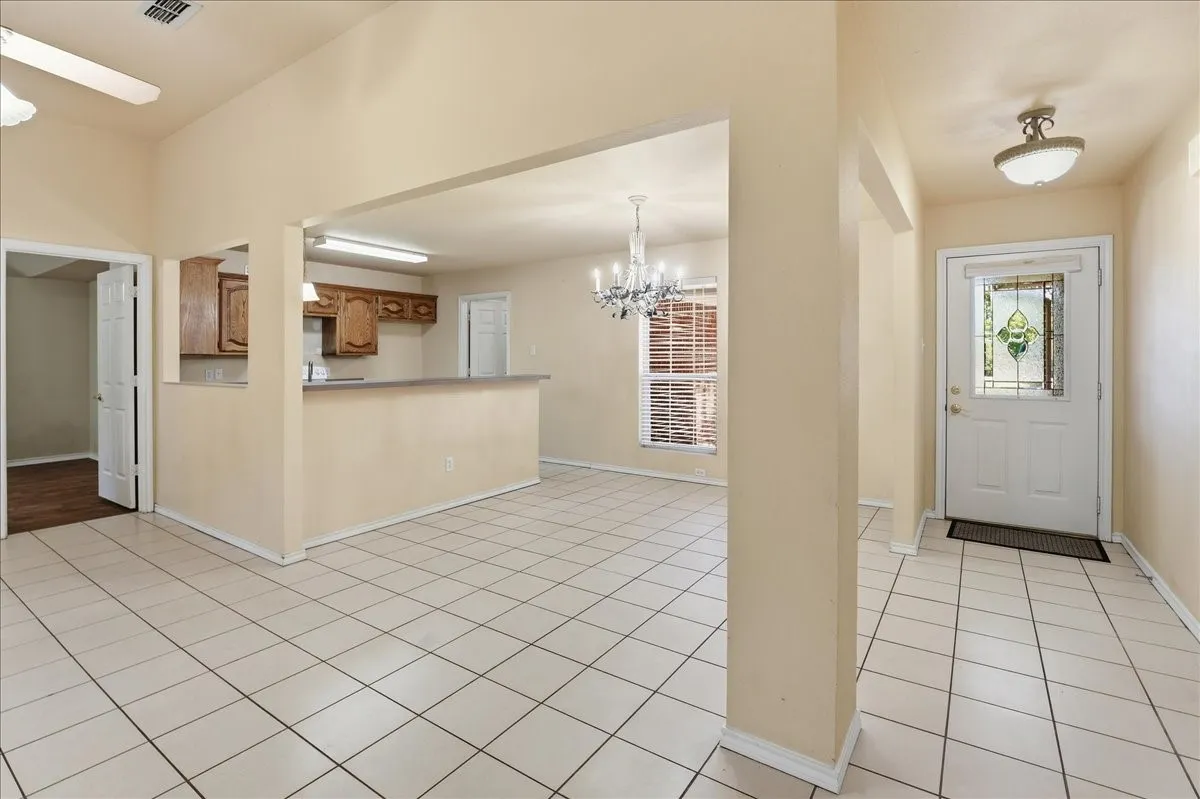 Single Family Residence For Sale in Wood County , 161 County Road 2232, Mineola, Texas 75773, 3 Bedroom, 2 Bathroom, 2 Garage spaces, 1,457 Sqft, built in 2005, mls#21340650, Real Estate Agent in Mineola, Homes For Sale in Wood county, Homes For Sale in Mineola, Realtor in Mineola Texas, Real Estate Brokerage Independent Realty Texas, Luminita Cordes Realtor