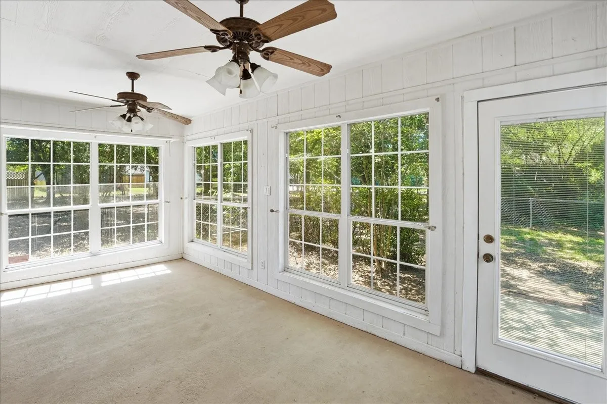 Single Family Residence For Sale in Wood County , 161 County Road 2232, Mineola, Texas 75773, 3 Bedroom, 2 Bathroom, 2 Garage spaces, 1,457 Sqft, built in 2005, mls#21340650, Real Estate Agent in Mineola, Homes For Sale in Wood county, Homes For Sale in Mineola, Realtor in Mineola Texas, Real Estate Brokerage Independent Realty Texas, Luminita Cordes Realtor