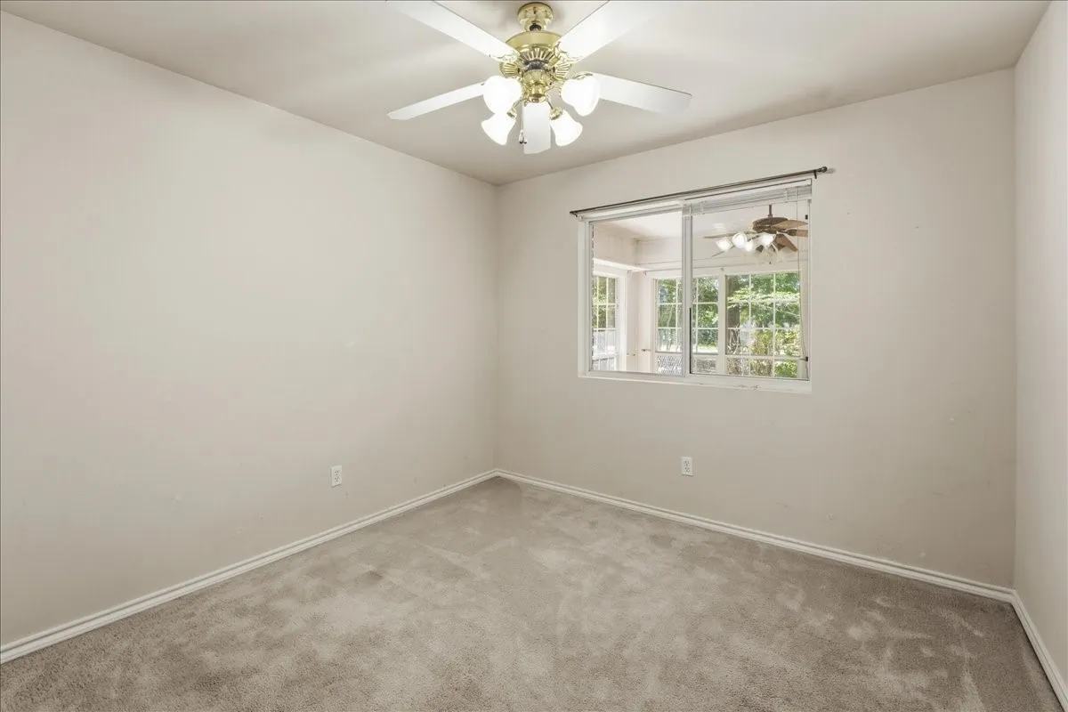 Single Family Residence For Sale in Wood County , 161 County Road 2232, Mineola, Texas 75773, 3 Bedroom, 2 Bathroom, 2 Garage spaces, 1,457 Sqft, built in 2005, mls#21340650, Real Estate Agent in Mineola, Homes For Sale in Wood county, Homes For Sale in Mineola, Realtor in Mineola Texas, Real Estate Brokerage Independent Realty Texas, Luminita Cordes Realtor