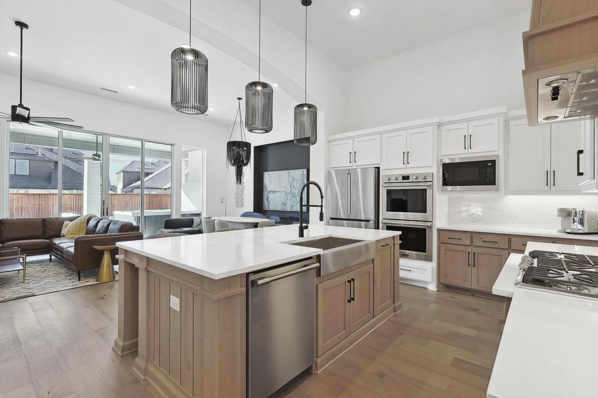 Single Family Residence For Sale in Collin County , 2017 Compton Court, Celina, Texas 75009, 4 Bedroom, 4 Bathroom, 3 Garage spaces, 3,222 Sqft, built in 2023, mls#21339790, Real Estate Agent in Celina, Homes For Sale in Collin county, Homes For Sale in Celina, Realtor in Celina Texas, Real Estate Brokerage Independent Realty Texas, Luminita Cordes Realtor