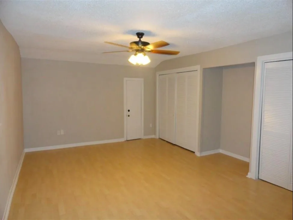 Townhouse For Rent in Dallas County , 2717 Meadowstone Court, Carrollton, Texas 75006, 4 Bedroom, 2 Bathroom, 2 Garage spaces, 1,738 Sqft, built in 1974, mls#21340328, Real Estate Agent in Carrollton, Homes For Rent in Dallas county, Homes For Rent in Carrollton, Realtor in Carrollton Texas, Real Estate Brokerage Independent Realty Texas, Luminita Cordes Realtor