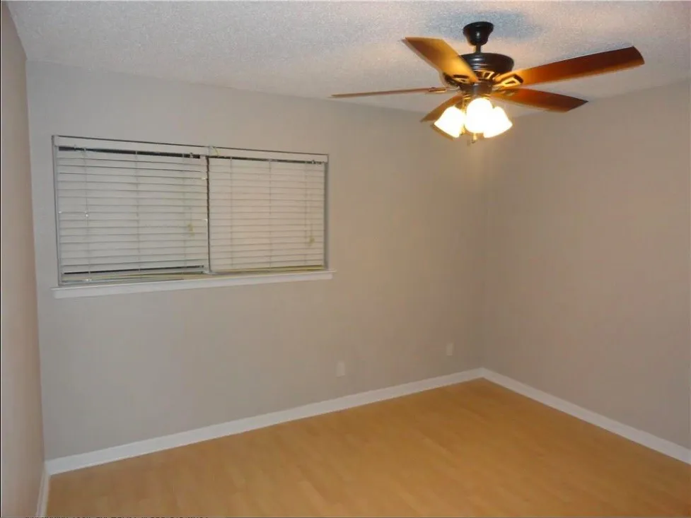 Townhouse For Rent in Dallas County , 2717 Meadowstone Court, Carrollton, Texas 75006, 4 Bedroom, 2 Bathroom, 2 Garage spaces, 1,738 Sqft, built in 1974, mls#21340328, Real Estate Agent in Carrollton, Homes For Rent in Dallas county, Homes For Rent in Carrollton, Realtor in Carrollton Texas, Real Estate Brokerage Independent Realty Texas, Luminita Cordes Realtor