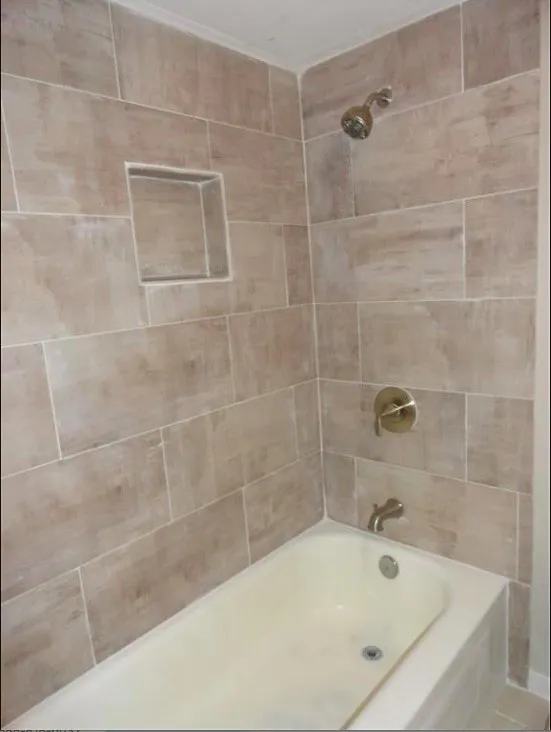 Townhouse For Rent in Dallas County , 2717 Meadowstone Court, Carrollton, Texas 75006, 4 Bedroom, 2 Bathroom, 2 Garage spaces, 1,738 Sqft, built in 1974, mls#21340328, Real Estate Agent in Carrollton, Homes For Rent in Dallas county, Homes For Rent in Carrollton, Realtor in Carrollton Texas, Real Estate Brokerage Independent Realty Texas, Luminita Cordes Realtor