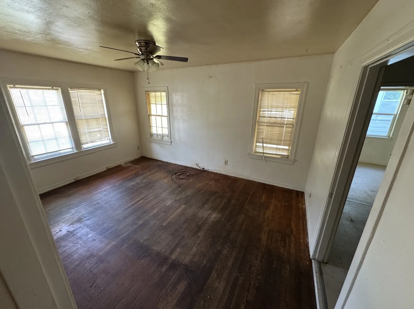 Single Family Residence For Sale in Parker County , 804 W Bridge Street, Weatherford, Texas 76086, 2 Bedrooms, 1 Bathroom, Garage spaces, 1,098 Sqft, built in 0, Price $199,000, mls#21340749, Real Estate Agent in Weatherford, Homes For Sale in Parker county, Homes For Sale in Weatherford, Realtor in Weatherford Texas, Real Estate Brokerage Independent Realty Texas, Luminita Cordes Realtor