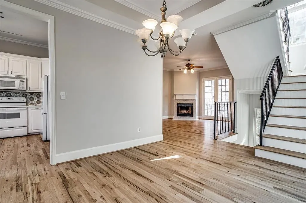 Townhouse For Rent in Dallas County , 5720 La Vista Drive, Dallas, Texas 75206, 3 Bedroom, 4 Bathroom, 2 Garage spaces, 1,849 Sqft, built in 1999, mls#21340753, Real Estate Agent in Dallas, Homes For Rent in Dallas county, Homes For Rent in Dallas, Realtor in Dallas Texas, Real Estate Brokerage Independent Realty Texas, Luminita Cordes Realtor