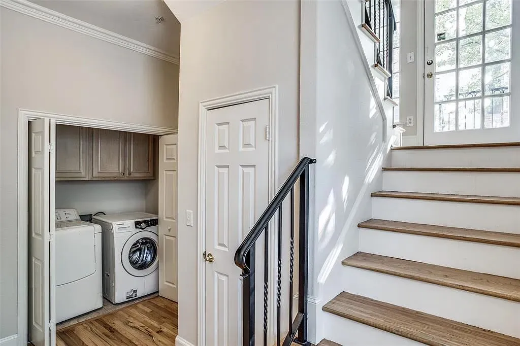 Townhouse For Rent in Dallas County , 5720 La Vista Drive, Dallas, Texas 75206, 3 Bedroom, 4 Bathroom, 2 Garage spaces, 1,849 Sqft, built in 1999, mls#21340753, Real Estate Agent in Dallas, Homes For Rent in Dallas county, Homes For Rent in Dallas, Realtor in Dallas Texas, Real Estate Brokerage Independent Realty Texas, Luminita Cordes Realtor
