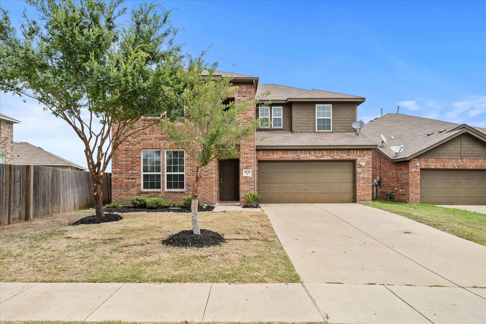 Single Family Residence For Sale in Kaufman County , 5220 Prairie Rose Drive, Forney, Texas 75126, 4 Bedroom, 4 Bathroom, 2 Garage spaces, 3,026 Sqft, built in 2017, mls#21332871, Real Estate Agent in Forney, Homes For Sale in Kaufman county, Homes For Sale in Forney, Realtor in Forney Texas, Real Estate Brokerage Independent Realty Texas, Luminita Cordes Realtor