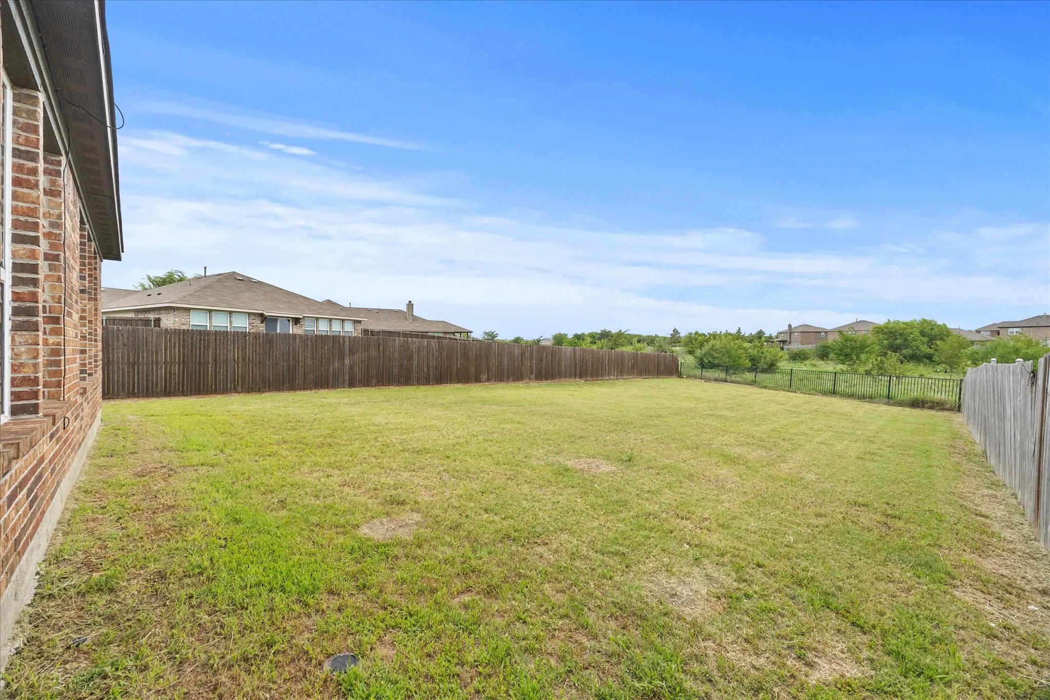 Single Family Residence For Sale in Kaufman County , 5220 Prairie Rose Drive, Forney, Texas 75126, 4 Bedroom, 4 Bathroom, 2 Garage spaces, 3,026 Sqft, built in 2017, mls#21332871, Real Estate Agent in Forney, Homes For Sale in Kaufman county, Homes For Sale in Forney, Realtor in Forney Texas, Real Estate Brokerage Independent Realty Texas, Luminita Cordes Realtor