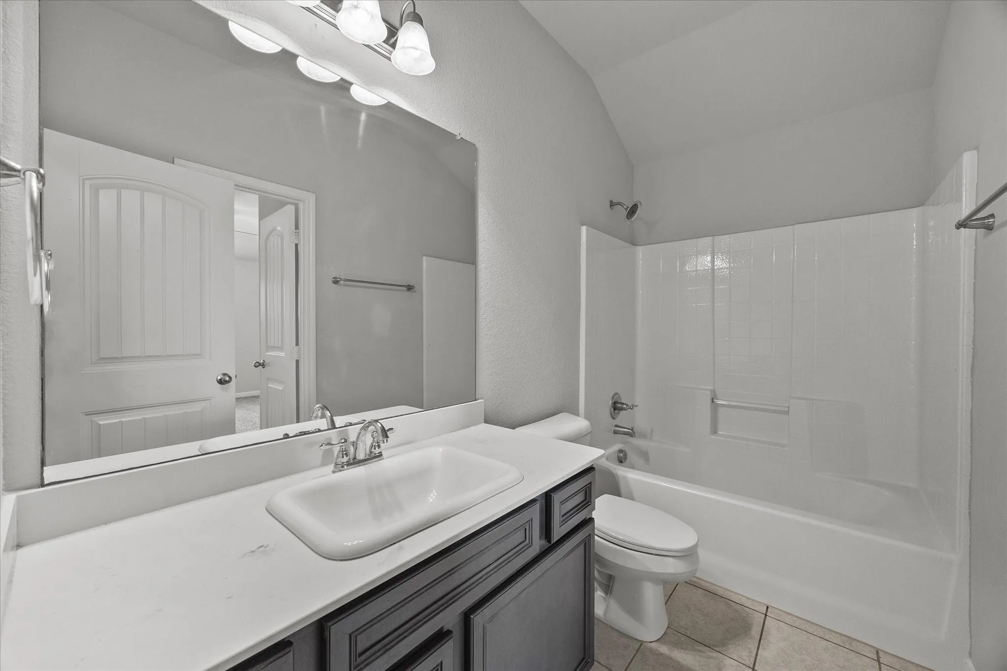 Single Family Residence For Sale in Kaufman County , 5220 Prairie Rose Drive, Forney, Texas 75126, 4 Bedroom, 4 Bathroom, 2 Garage spaces, 3,026 Sqft, built in 2017, mls#21332871, Real Estate Agent in Forney, Homes For Sale in Kaufman county, Homes For Sale in Forney, Realtor in Forney Texas, Real Estate Brokerage Independent Realty Texas, Luminita Cordes Realtor