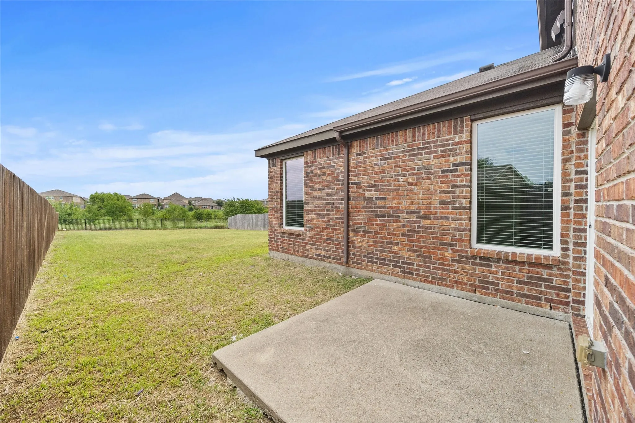 Single Family Residence For Sale in Kaufman County , 5220 Prairie Rose Drive, Forney, Texas 75126, 4 Bedroom, 4 Bathroom, 2 Garage spaces, 3,026 Sqft, built in 2017, mls#21332871, Real Estate Agent in Forney, Homes For Sale in Kaufman county, Homes For Sale in Forney, Realtor in Forney Texas, Real Estate Brokerage Independent Realty Texas, Luminita Cordes Realtor
