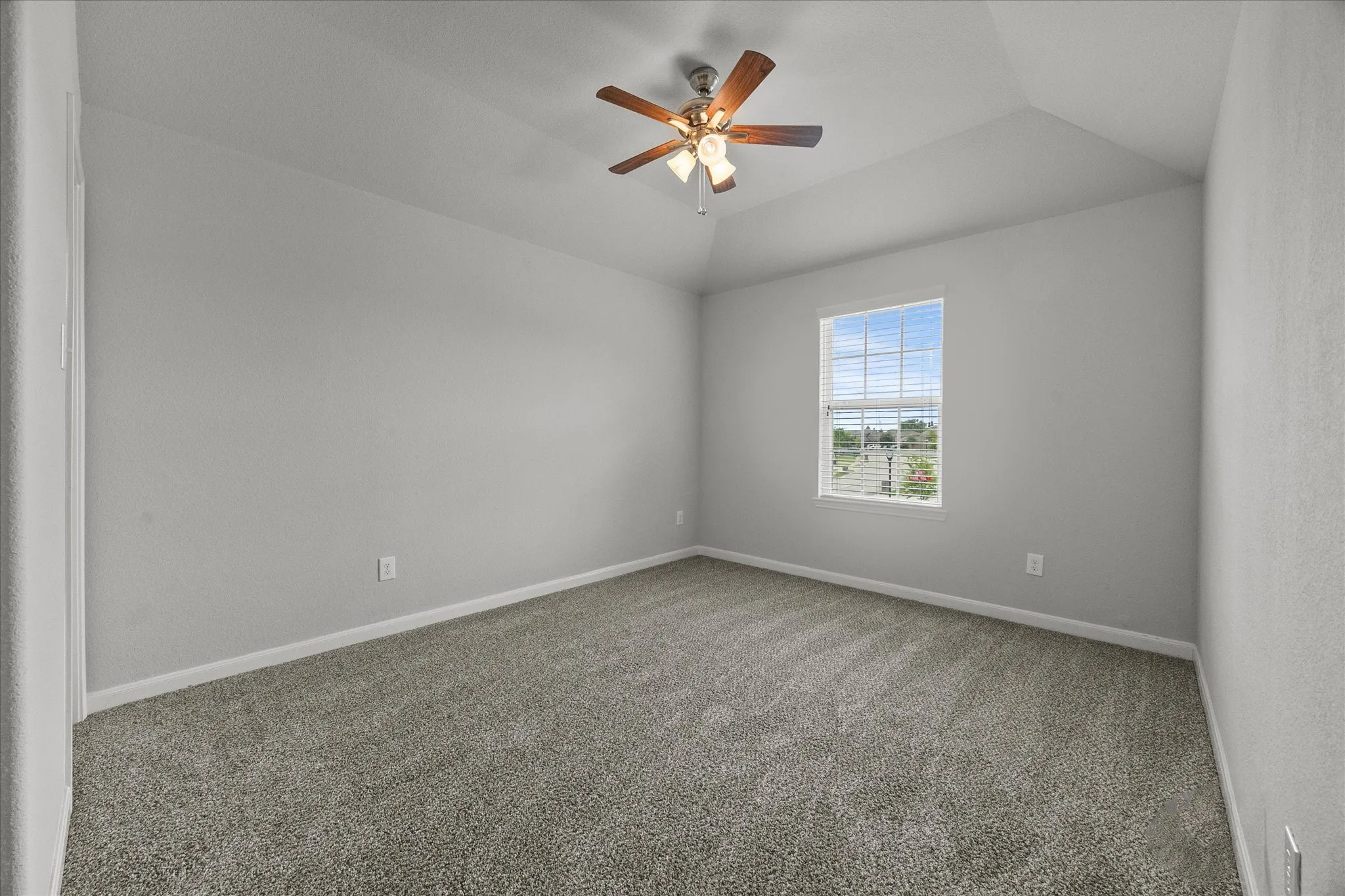 Single Family Residence For Sale in Kaufman County , 5220 Prairie Rose Drive, Forney, Texas 75126, 4 Bedroom, 4 Bathroom, 2 Garage spaces, 3,026 Sqft, built in 2017, mls#21332871, Real Estate Agent in Forney, Homes For Sale in Kaufman county, Homes For Sale in Forney, Realtor in Forney Texas, Real Estate Brokerage Independent Realty Texas, Luminita Cordes Realtor