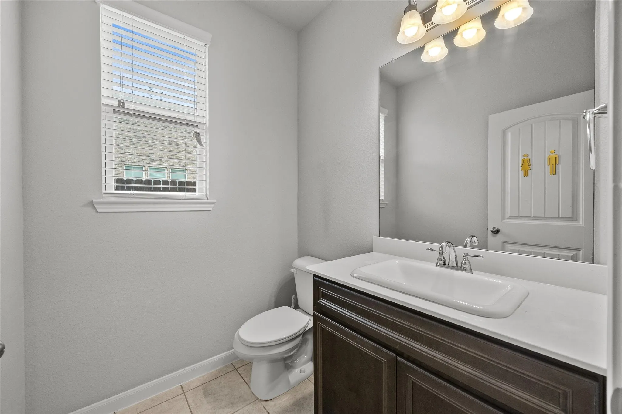 Single Family Residence For Sale in Kaufman County , 5220 Prairie Rose Drive, Forney, Texas 75126, 4 Bedroom, 4 Bathroom, 2 Garage spaces, 3,026 Sqft, built in 2017, mls#21332871, Real Estate Agent in Forney, Homes For Sale in Kaufman county, Homes For Sale in Forney, Realtor in Forney Texas, Real Estate Brokerage Independent Realty Texas, Luminita Cordes Realtor