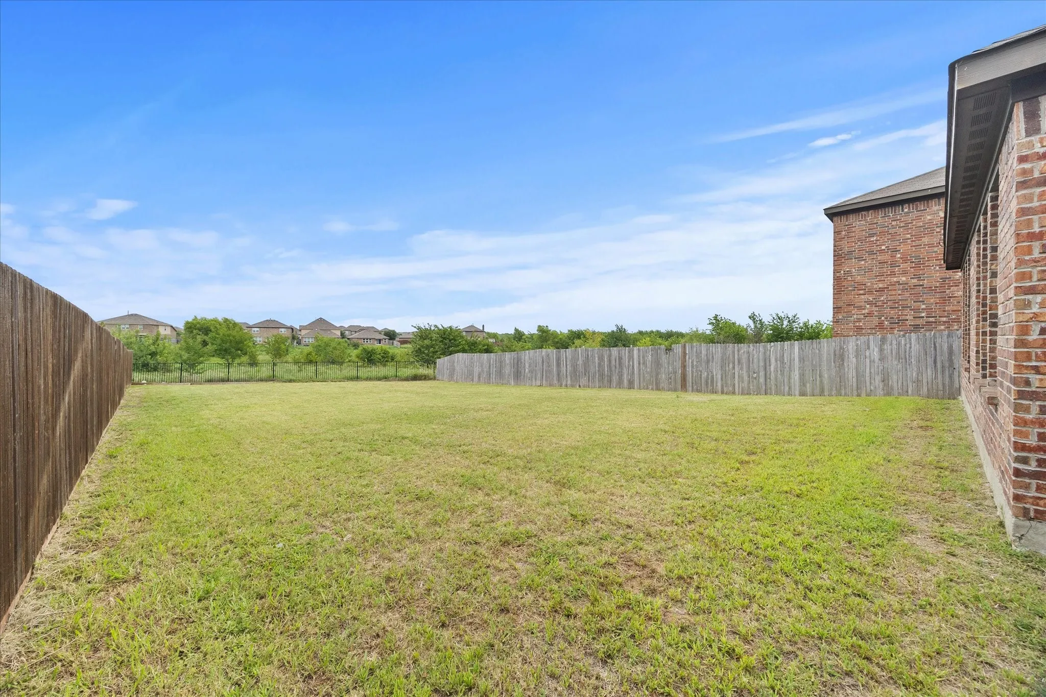 Single Family Residence For Sale in Kaufman County , 5220 Prairie Rose Drive, Forney, Texas 75126, 4 Bedroom, 4 Bathroom, 2 Garage spaces, 3,026 Sqft, built in 2017, mls#21332871, Real Estate Agent in Forney, Homes For Sale in Kaufman county, Homes For Sale in Forney, Realtor in Forney Texas, Real Estate Brokerage Independent Realty Texas, Luminita Cordes Realtor